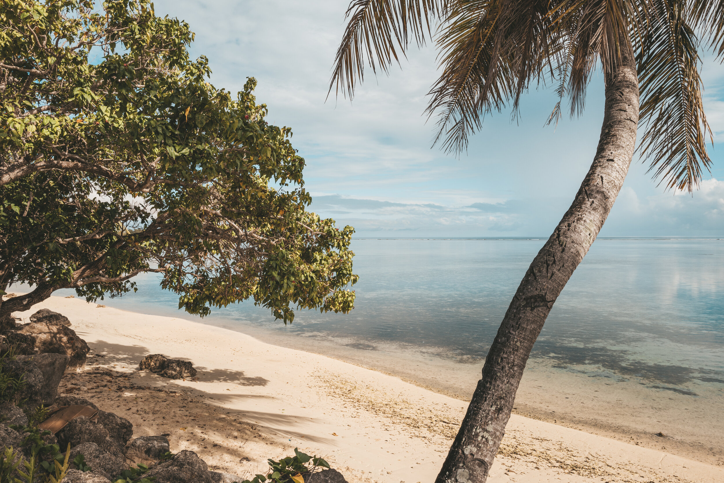Guam Beaches, Relaxing Getaway in Guam, Exotic Cocktails and Beautiful Sceneries, 2500x1670 HD Desktop