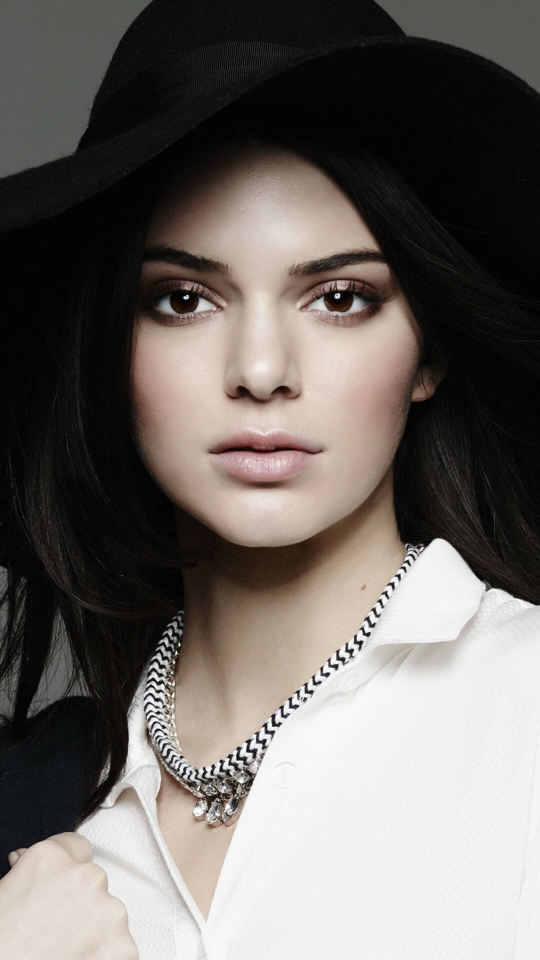 Kendall Jenner: The daughter of Olympic decathlon medalist Caitlyn and Kris Jenner. 1080x1920 Full HD Background.