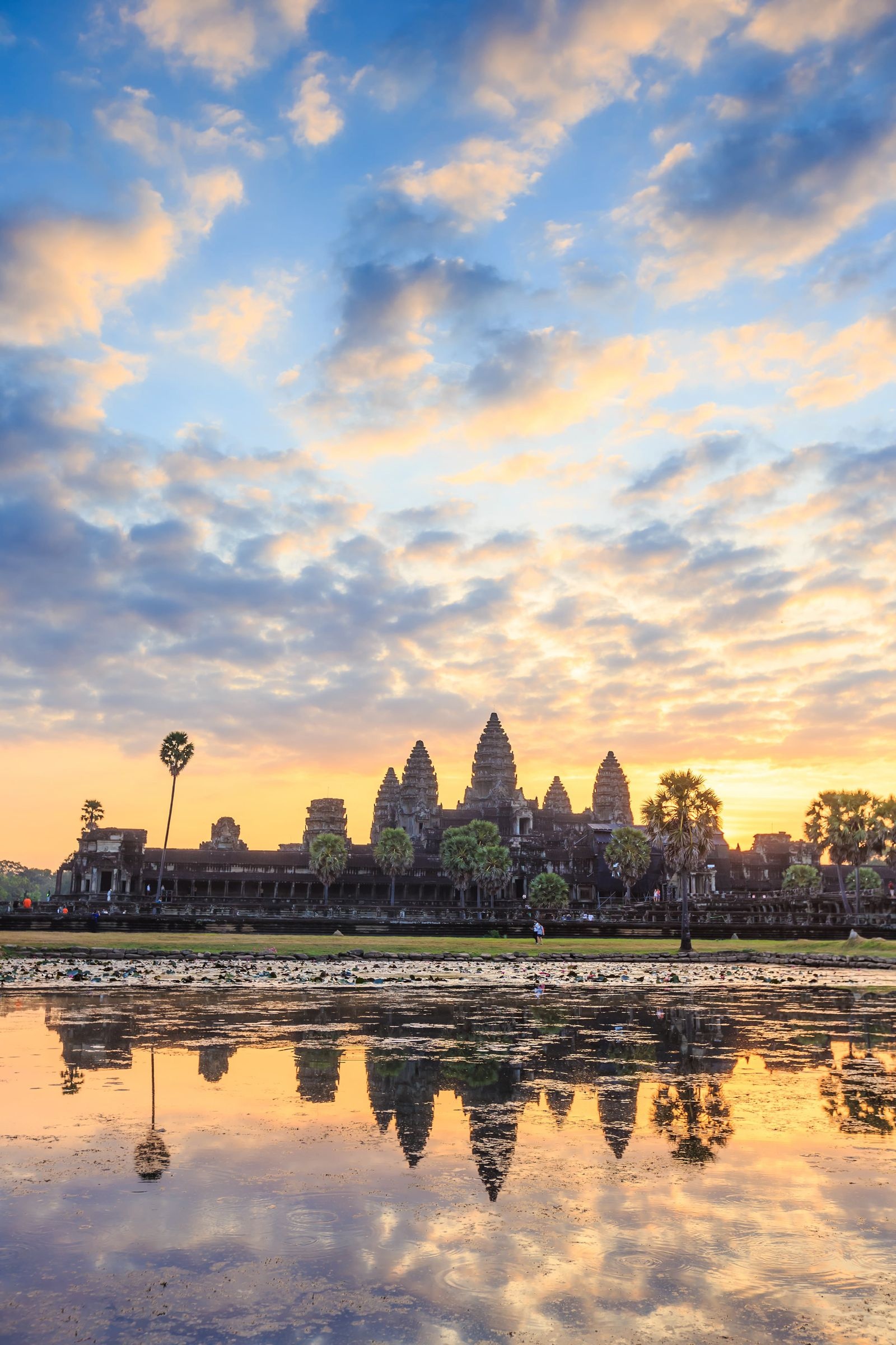 Best temples in Siem Reap, Cambodian heritage, Hand luggage travel, Cultural gems, 1600x2400 HD Handy