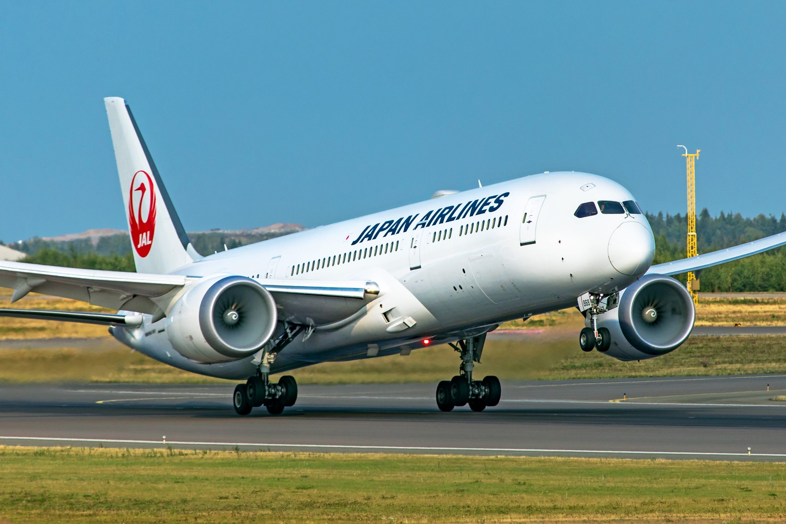 Japan Airlines, Aviation recovery, Japanese aviation industry, Positive progress, 2560x1710 HD Desktop