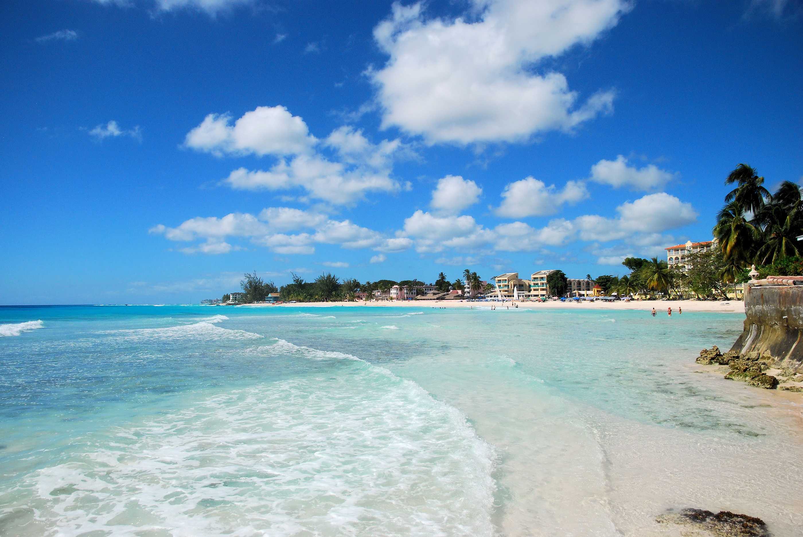 Caribbean beachfront real estate, Roatan properties, Dream home locations, Beachfront living, 2800x1880 HD Desktop