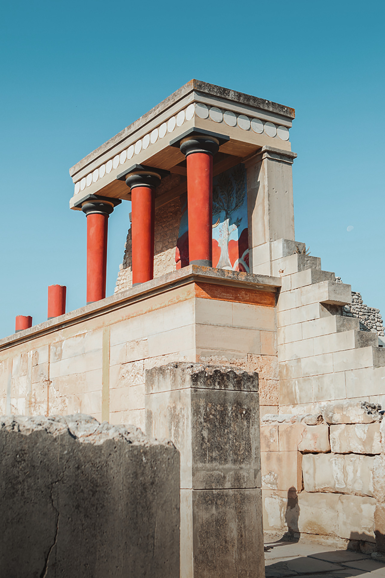 Knossos Palace, Minoan ruins, Ancient history, Historic Greek site, 1280x1920 HD Phone