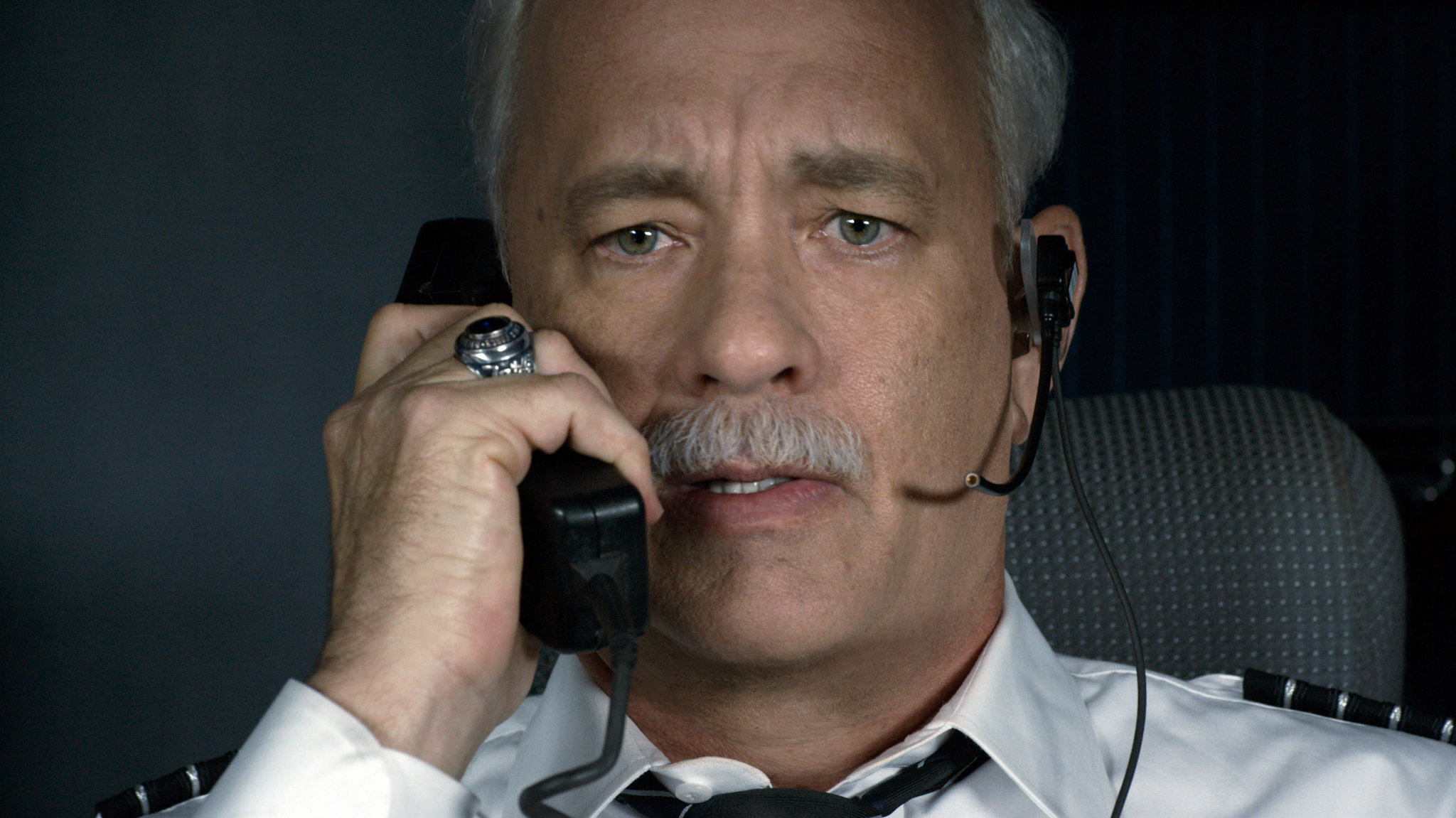 Sully, Heroic pilot, Miracle on the Hudson, Captivating biopic, 2050x1160 HD Desktop