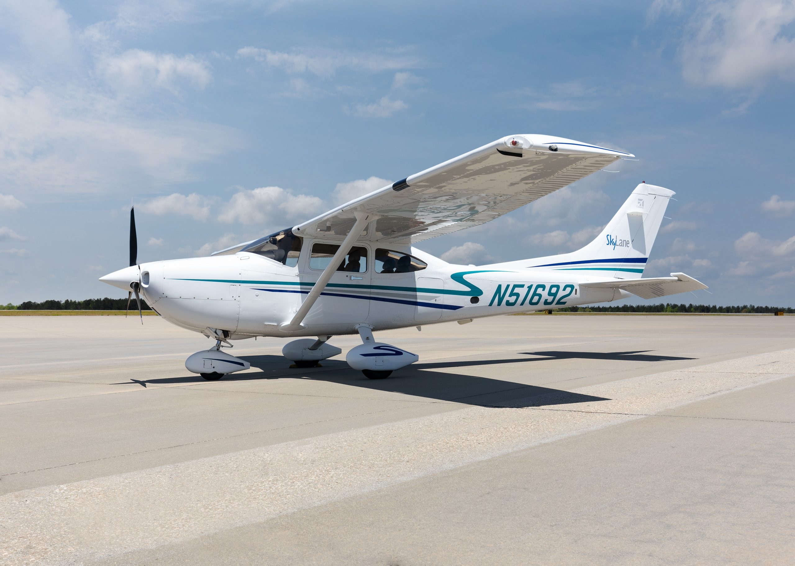 Cessna 182, Own the sky, Aviation freedom, High-flying dreams, 2560x1830 HD Desktop