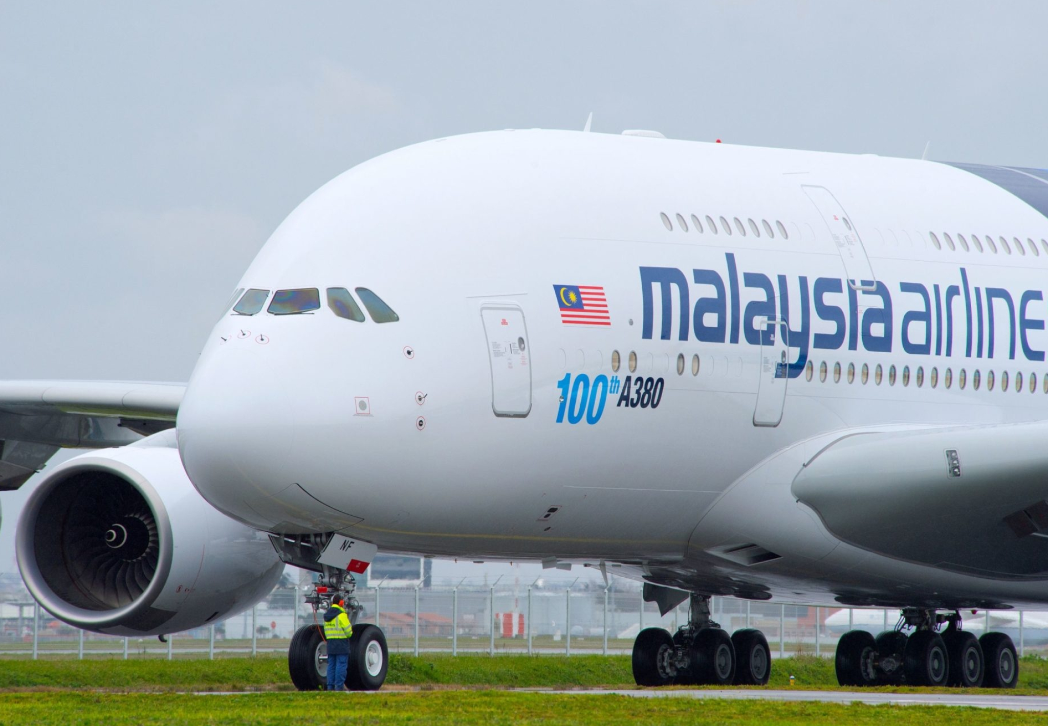 Malaysia Airlines CEO, Airbus A380, Charter demand, Future of aviation, 2050x1420 HD Desktop