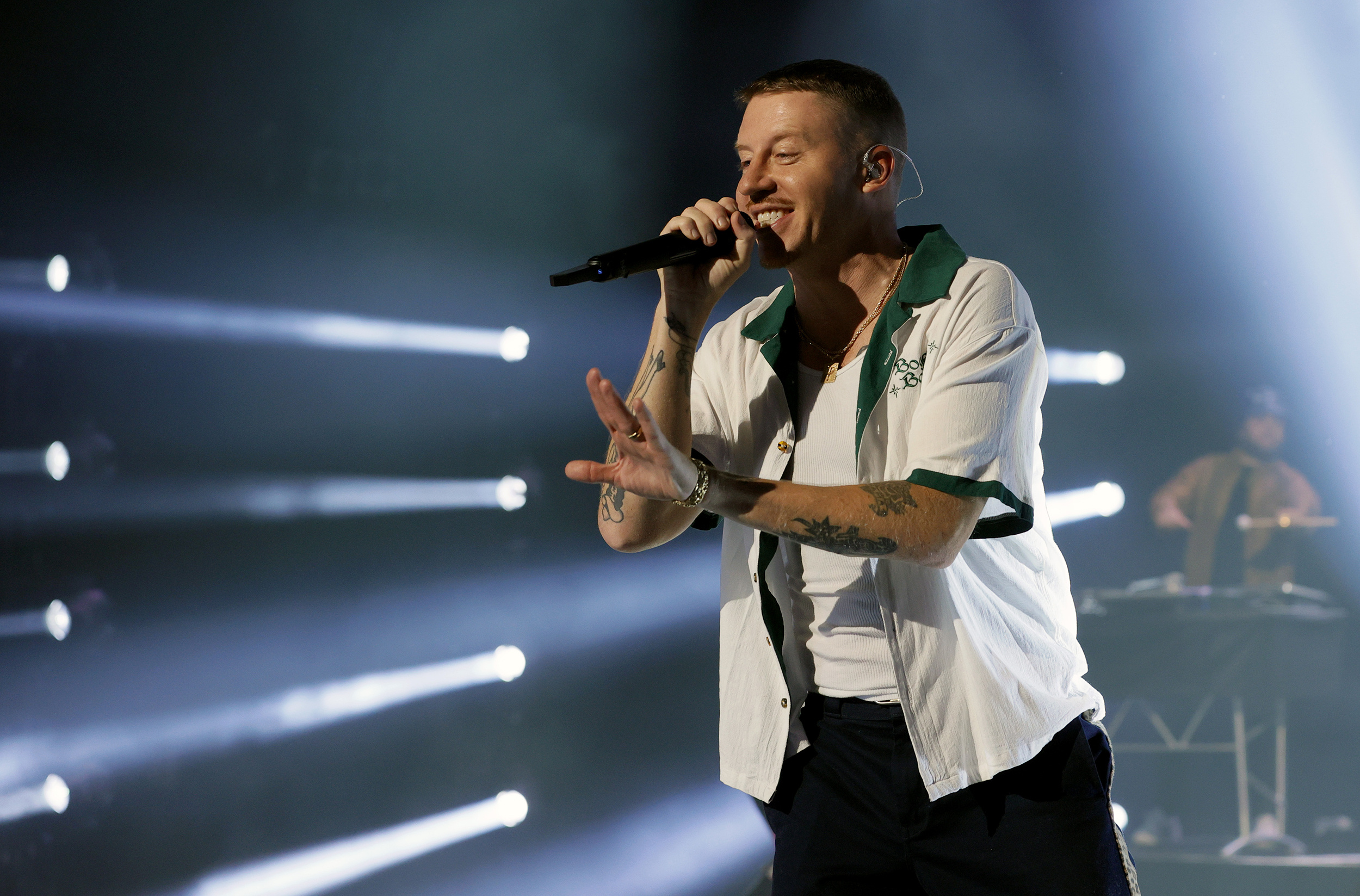 Macklemore relapse, Personal struggles, Recovery journey, Overcoming addiction, 2500x1650 HD Desktop