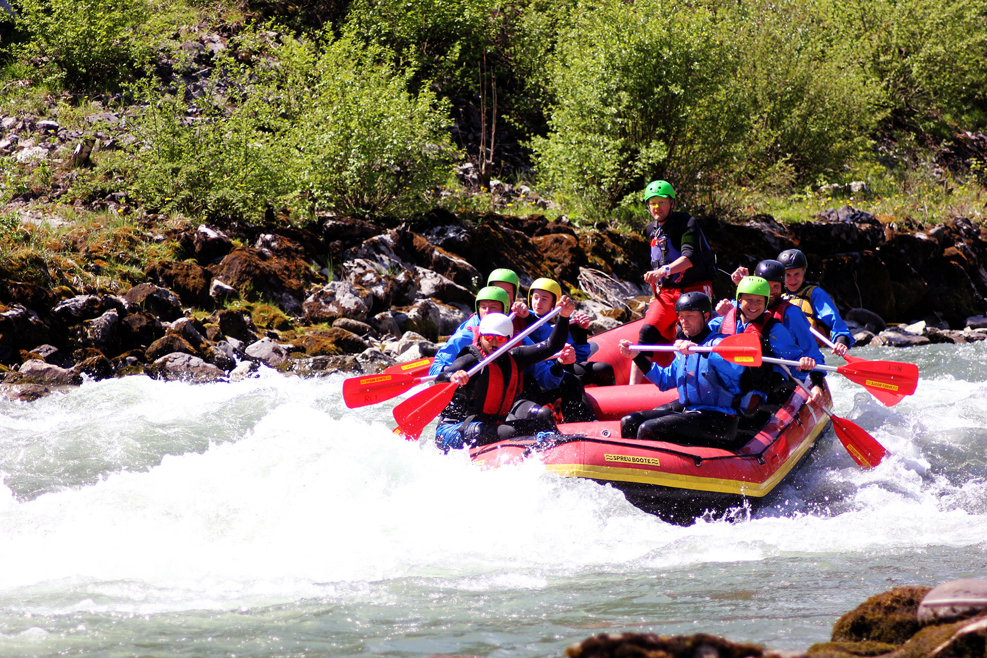 Rafting: Recreational whitewater boating of a 2-3 class of difficulty. 1920x1280 HD Wallpaper.
