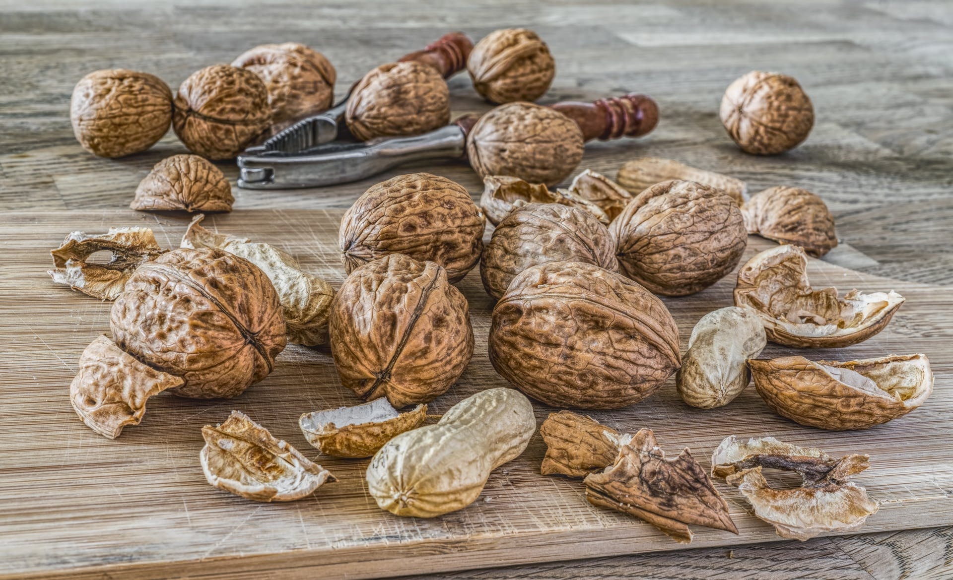 Walnuts, Snack delight, Untreated nuts, Natural product wonder, 1920x1170 HD Desktop