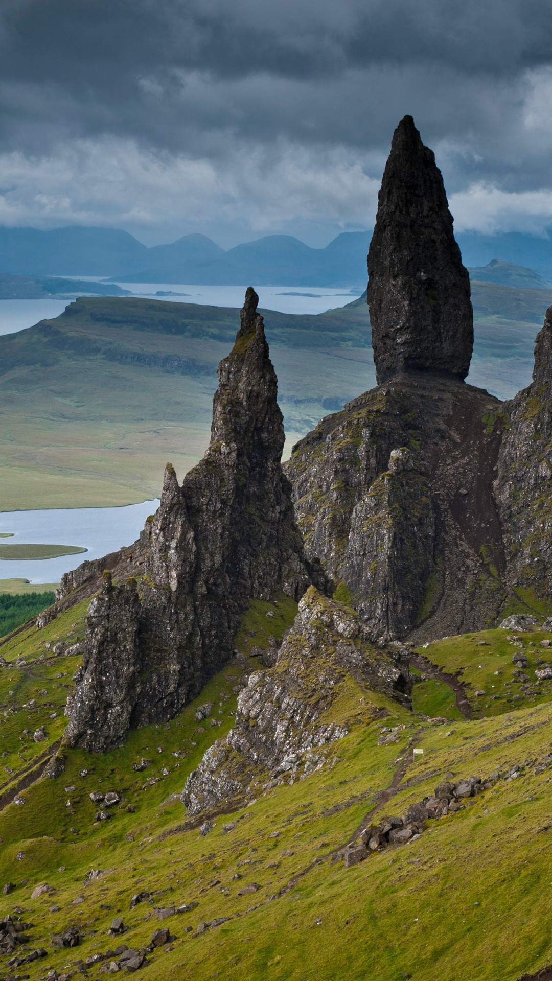 Highland pinnacles, Old Man of Storr, Skye, Scotland, 1080x1920 Full HD Phone