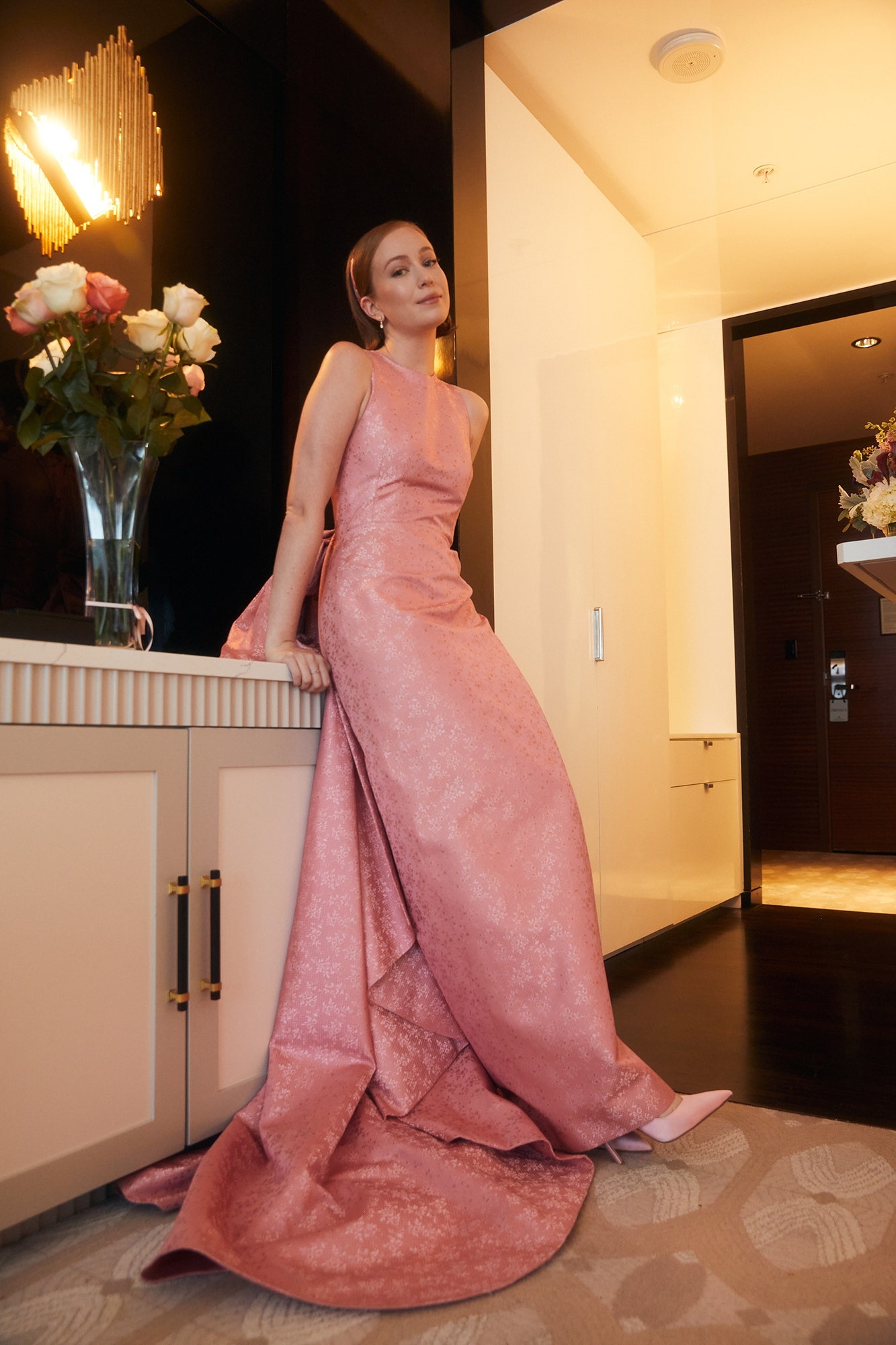 Hannah Einbinder, Prada gown, Emmys 2021, 1340x2000 HD Handy