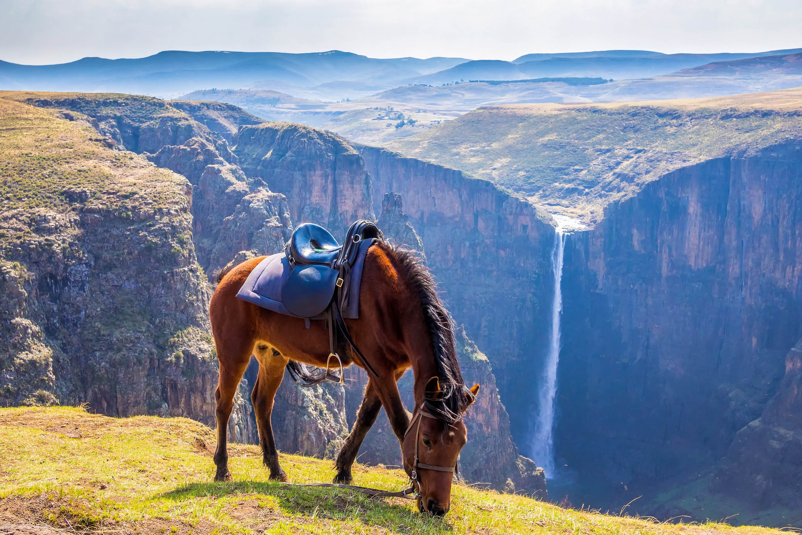 Lesotho travels, Maletsunyane Wasserfall, Franks travelbox, 2600x1740 HD Desktop