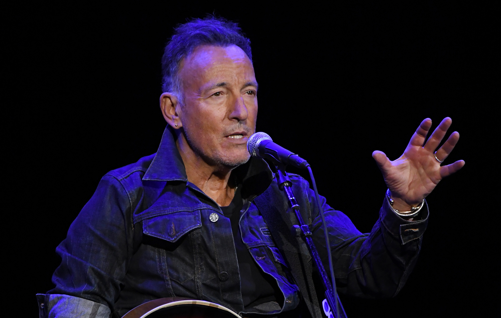 Bruce Springsteen, Highest paid musician, Of 2021, Confirmed as, 2000x1270 HD Desktop
