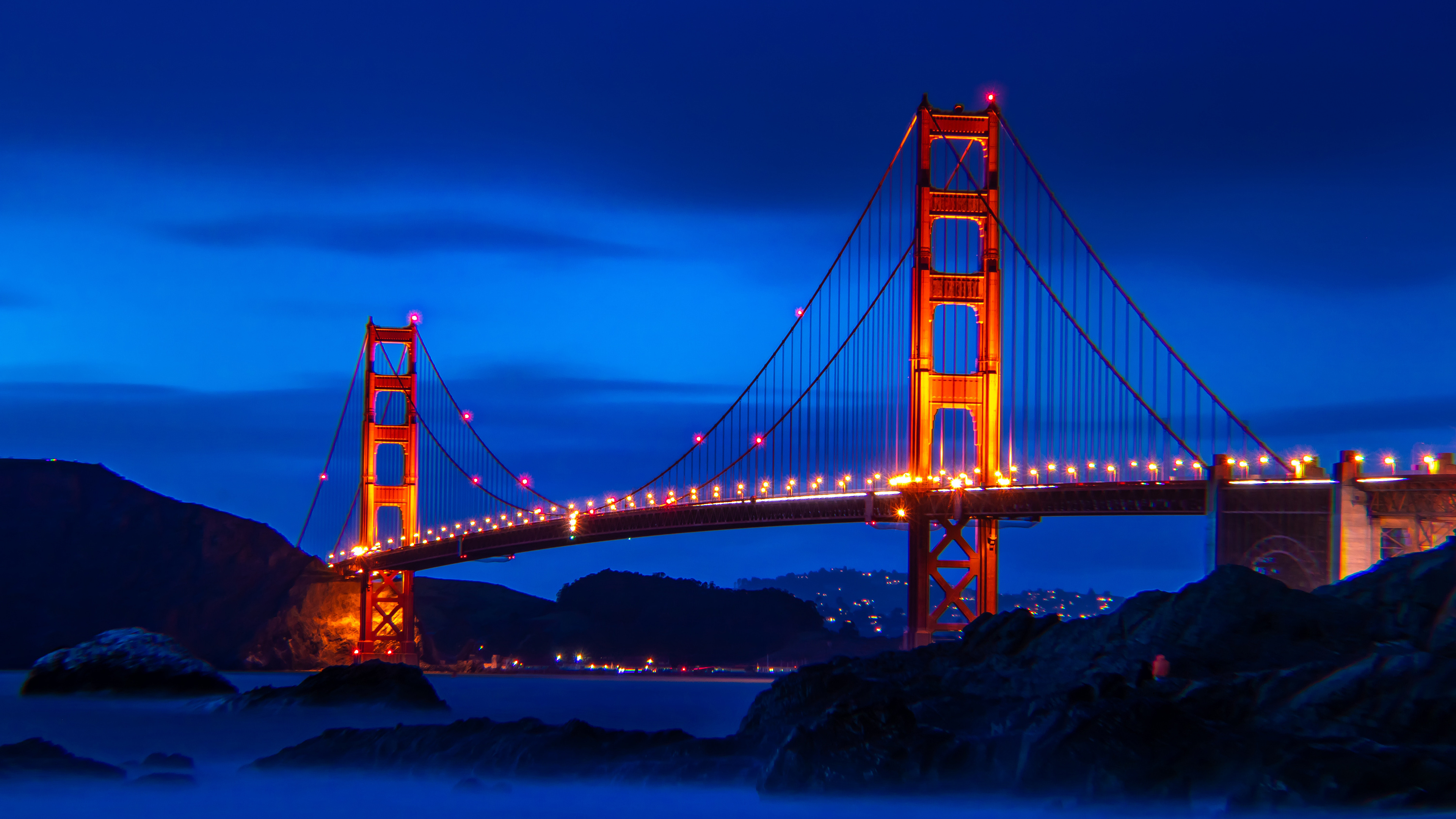 Golden Gate Bridge, Iconic landmark, San Francisco skyline, Sunrise glow, 3840x2160 4K Desktop