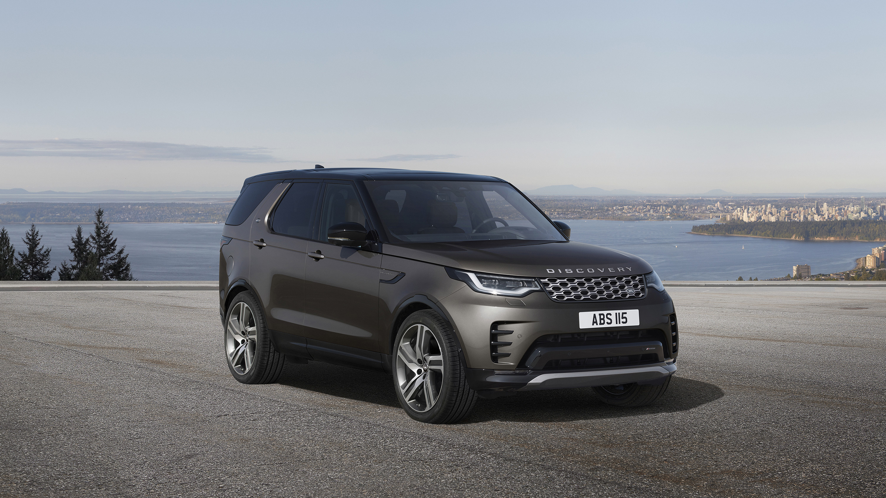 Land Rover Discovery, Metropolitan edition, HD picture, Luxury vehicle, 3000x1690 HD Desktop
