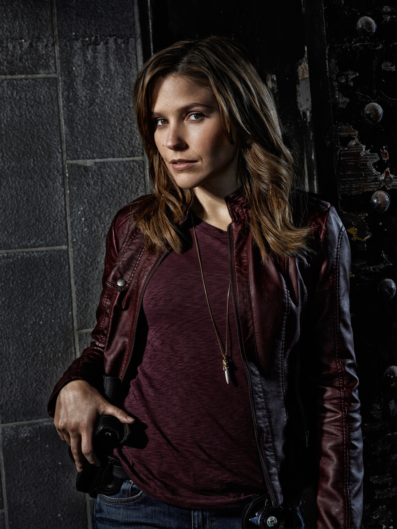 Chicago P.D. (TV Series): Sophia Anna Bush Hughes, An American Actress, Well-Known For Her Role As Brooke Davis In The WB/CW Drama Series "One Tree Hill". 1500x2000 HD Background.