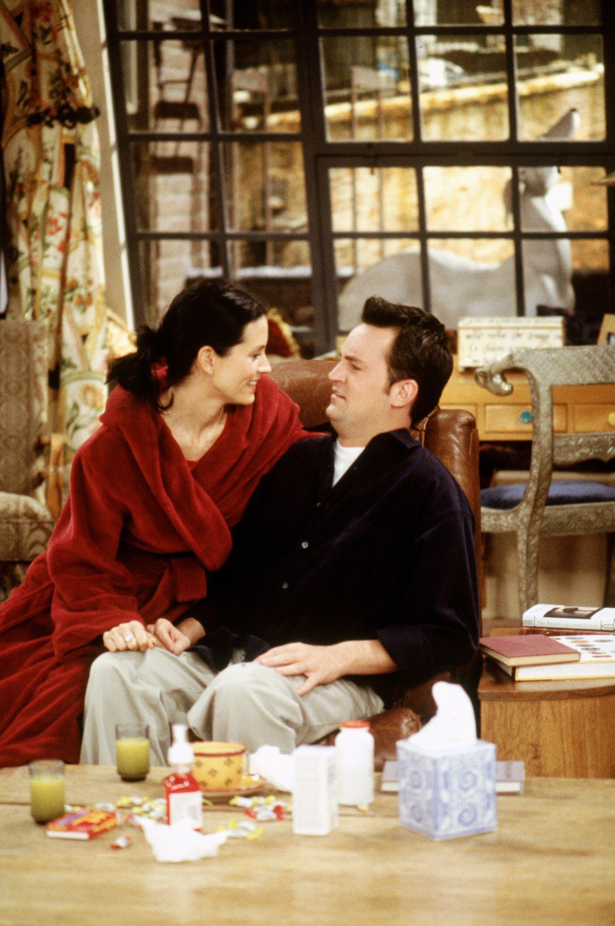 Monica and Chandler wallpapers, 4K HD wallpapers, Monica and Chandler backgrounds, 2030x3050 HD Phone