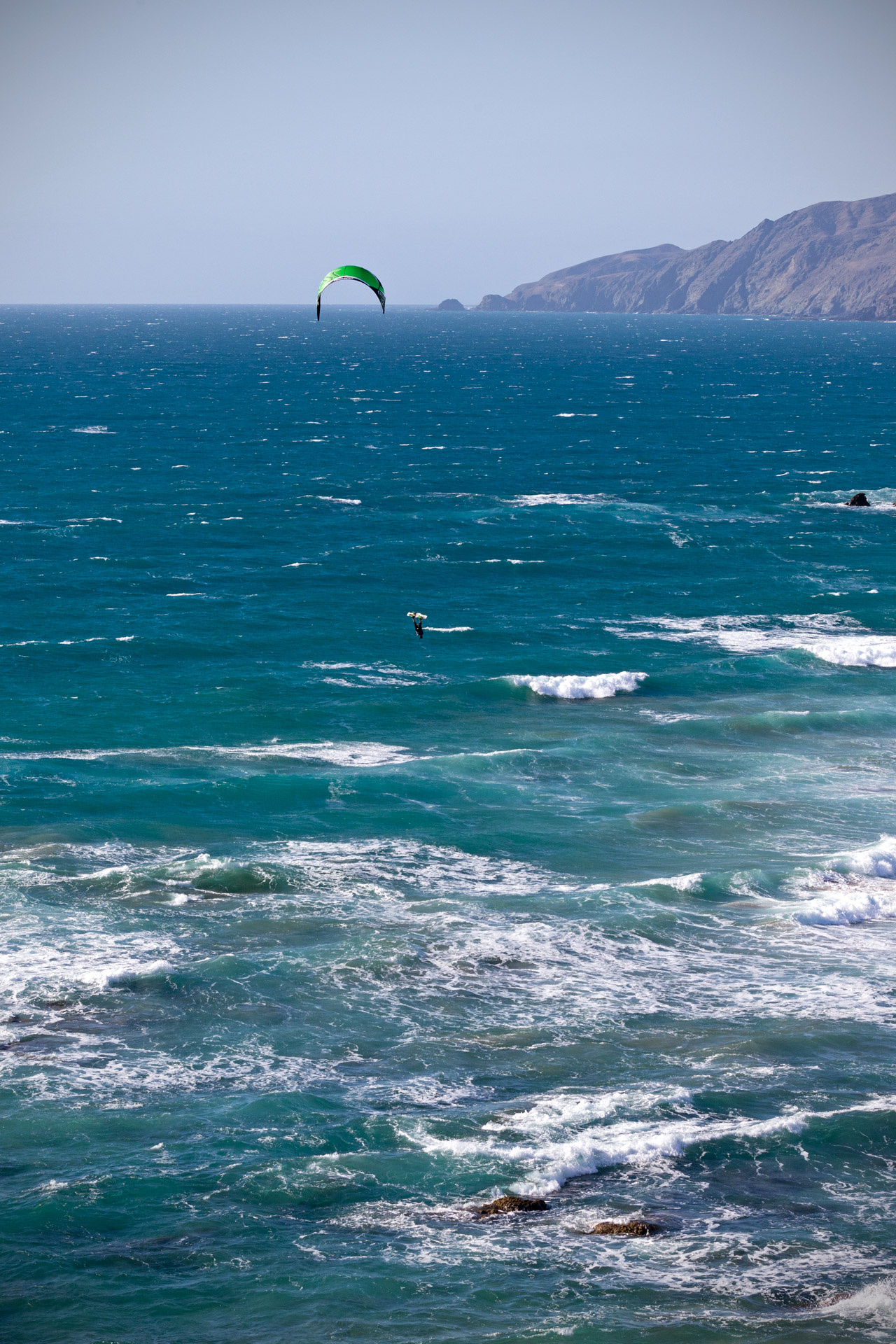 Kiteboarding, Blue waters, Thrilling kiteboarding, Laurent's skill, 1280x1920 HD Phone