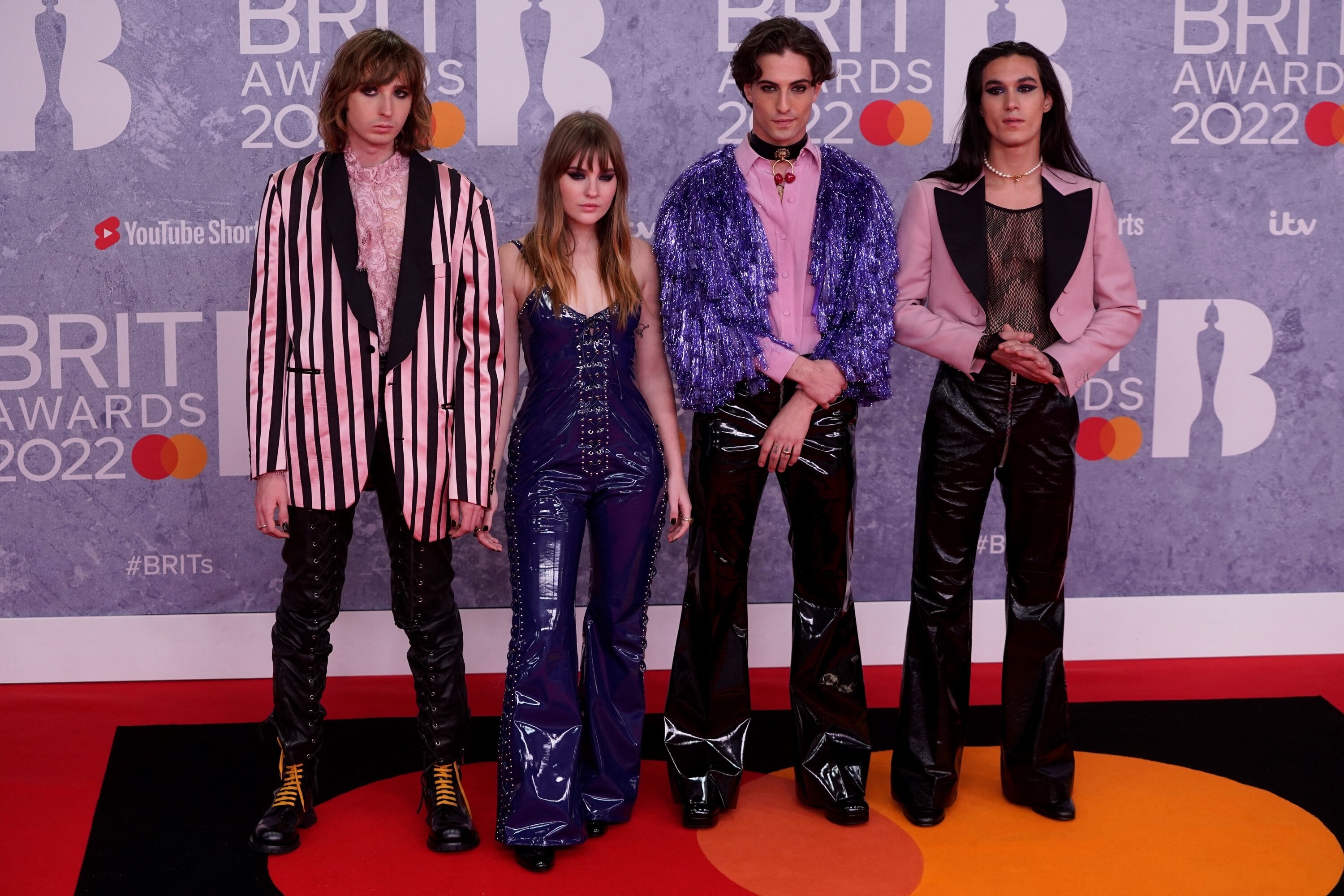 Brit Awards 2022, Best looks, Red carpet, 3000x2000 HD Desktop
