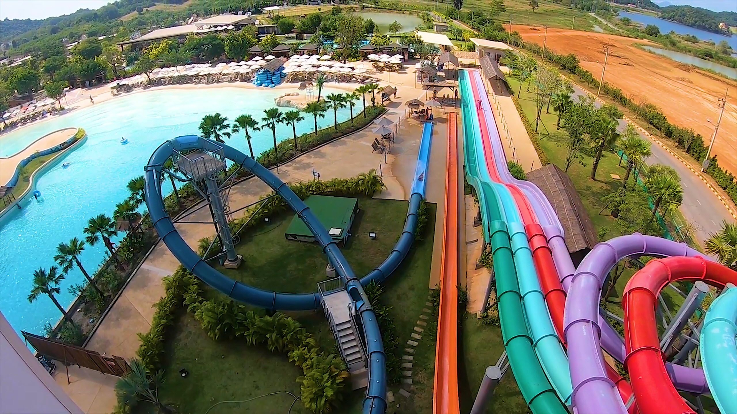 Waterpark: Ramayana, Pattaya, Thailand, Rides, Water slides and playgrounds. 2560x1440 HD Background.