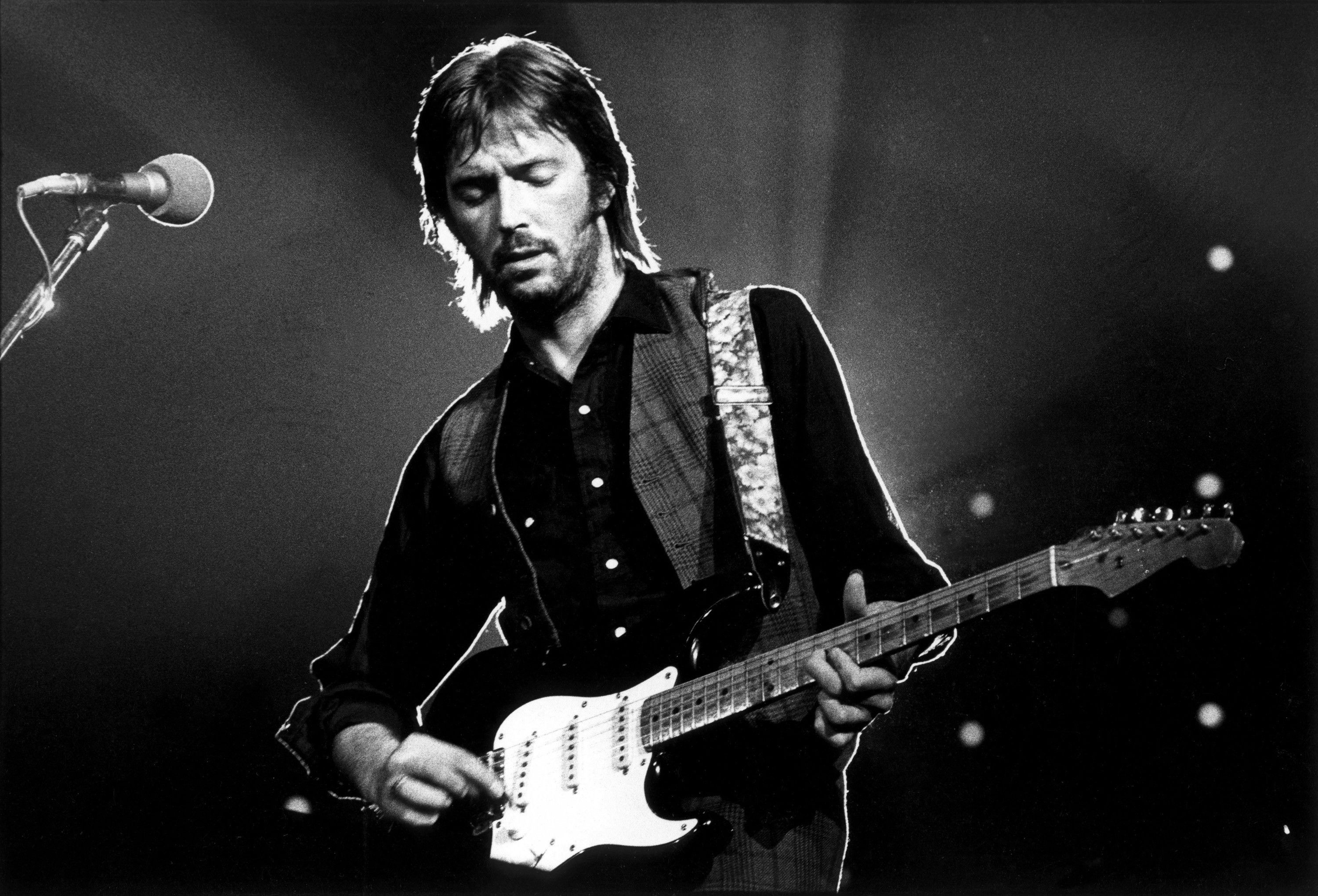 Eric Clapton, Guitar virtuoso, Timeless blues, Legendary musician, 3000x2040 HD Desktop