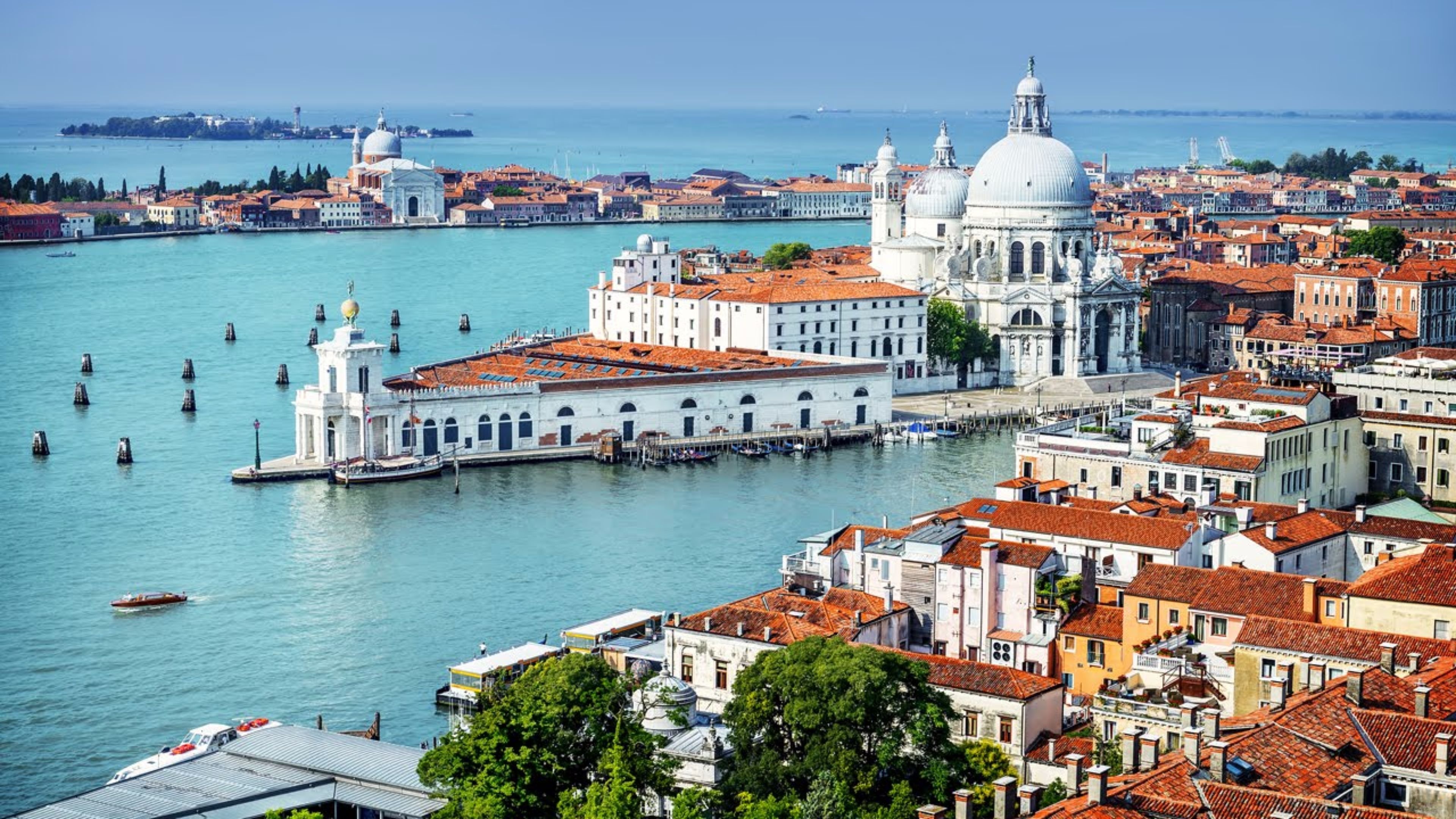 Venice: A major financial and maritime power during the Middle Ages and Renaissance. 3840x2160 4K Background.