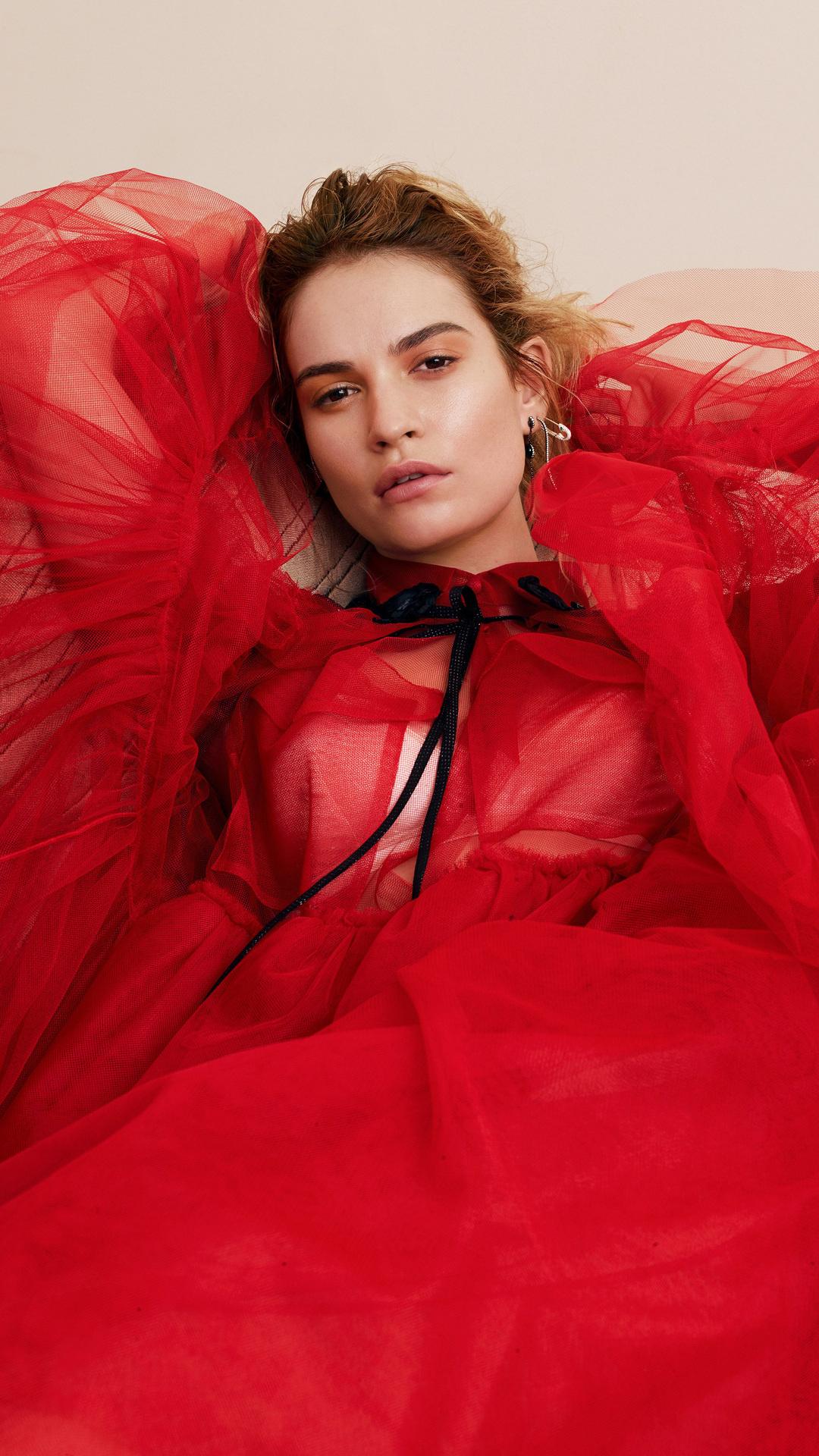 Lily James allure, Photoshoot 2018, iPhone 7, 1080x1920 Full HD Handy