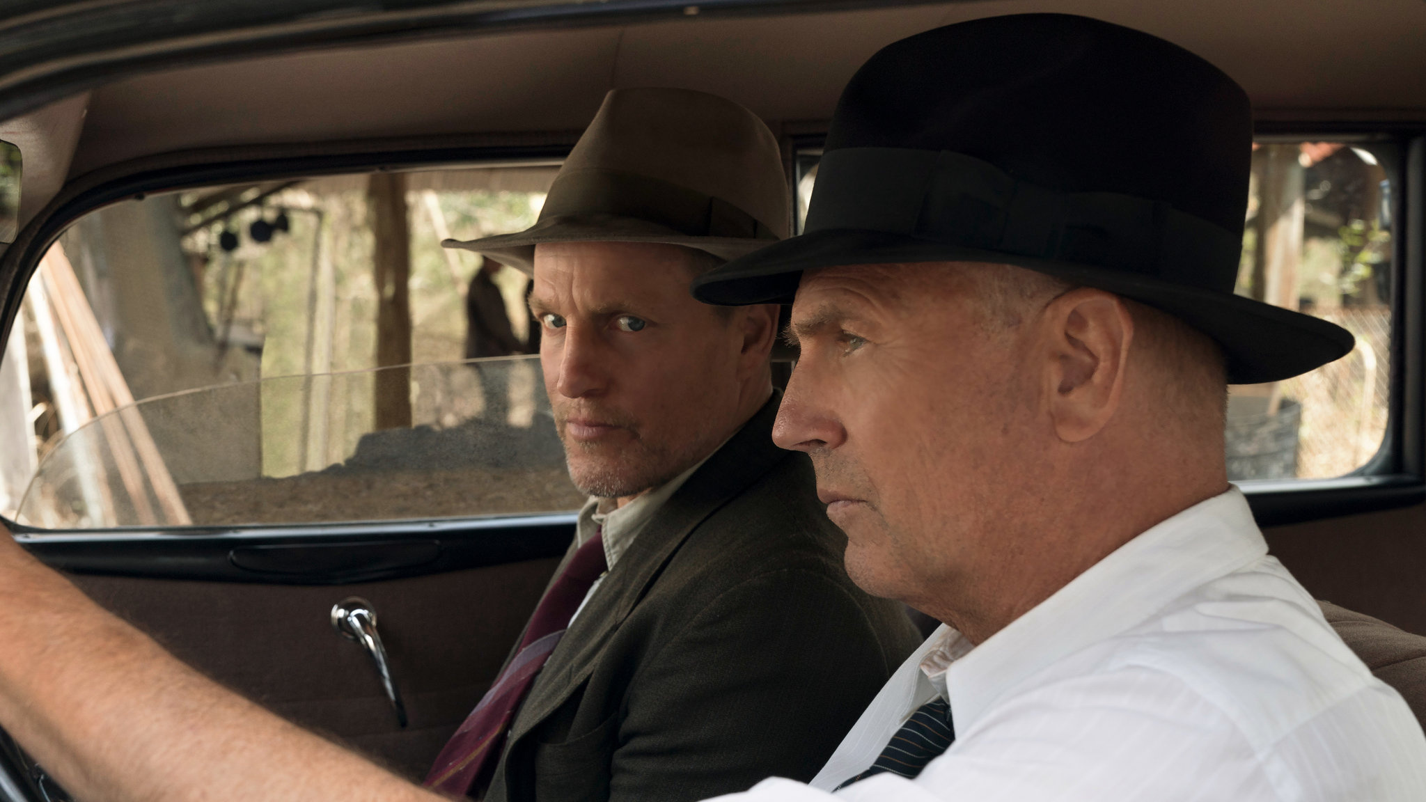 The Highwaymen movie, Hunt for Bonnie and Clyde, Historical thriller, Law enforcement, 2050x1160 HD Desktop