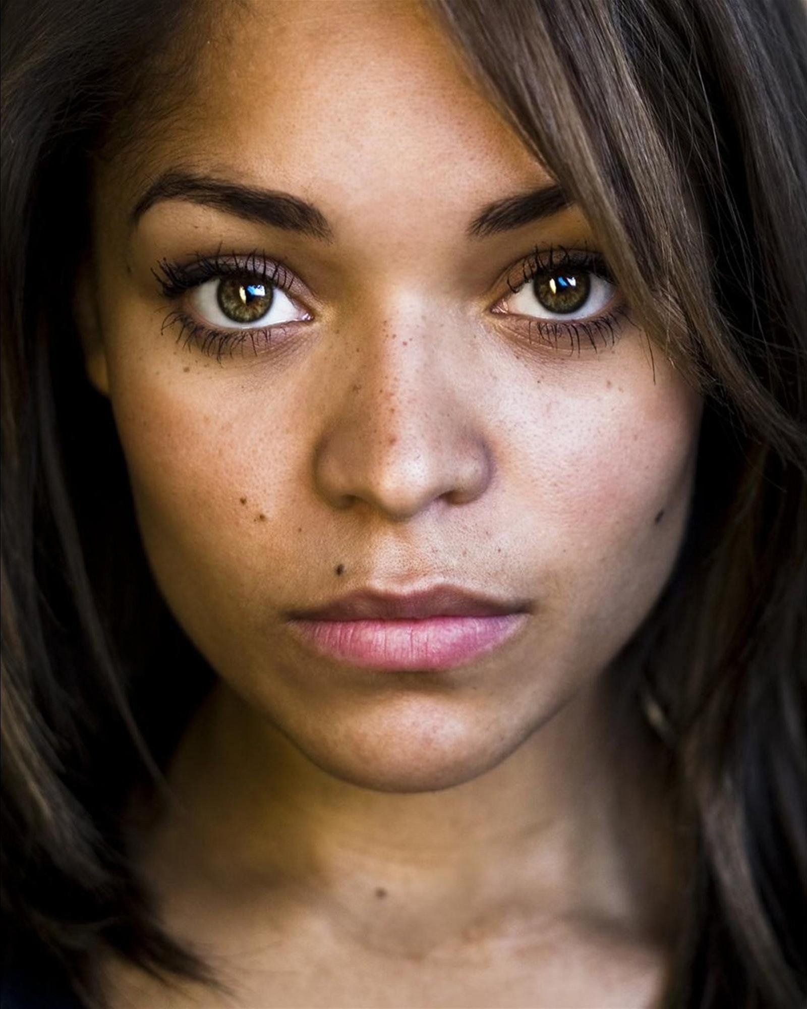 Antonia Thomas, Female face reference, 1600x2000 HD Phone