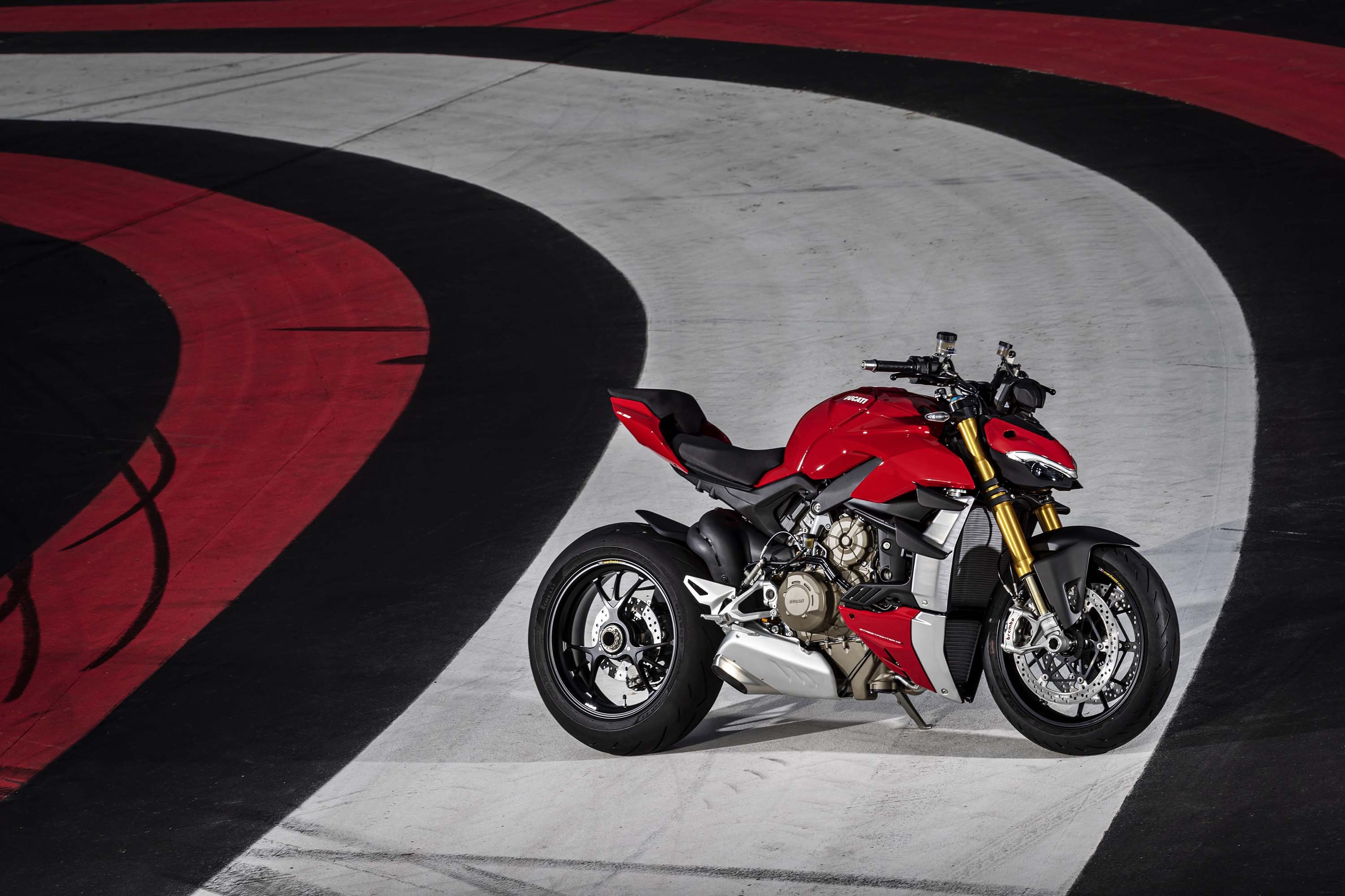 Ducati Streetfighter, V4 S model, Impressive performance, 3000x2000 HD Desktop