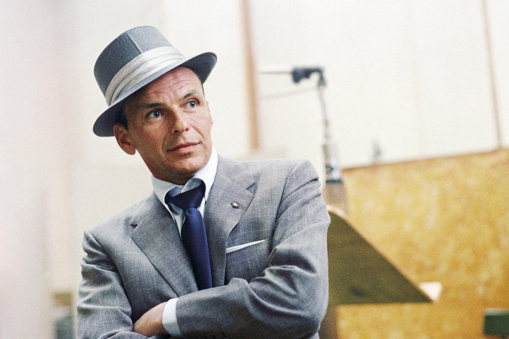 Frank Sinatra, Music HQ, 4K wallpapers, Melodious icon, 2000x1340 HD Desktop
