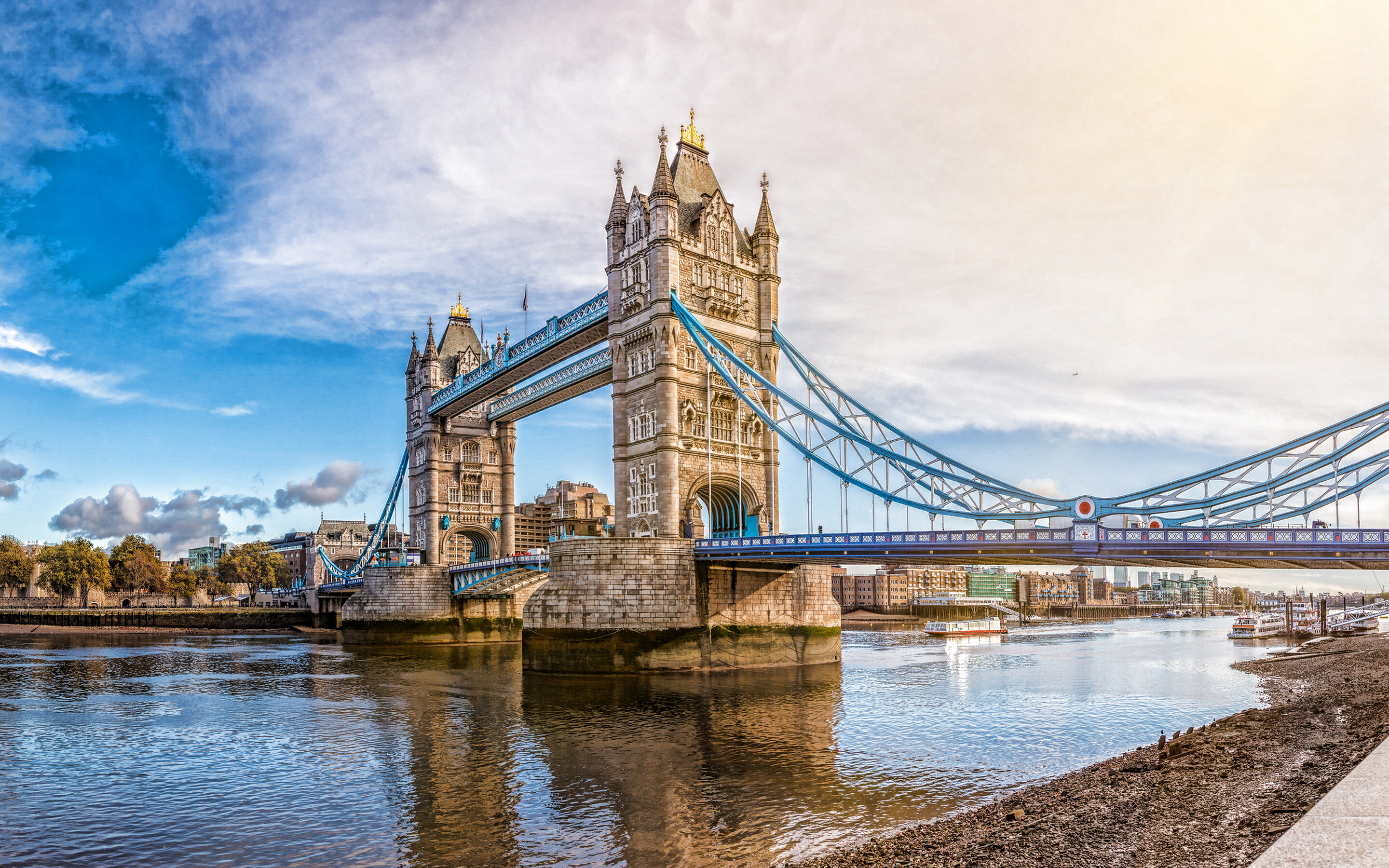 Tower Bridge: Suspension bridge, River Thames, Sunrise, Landmark, Capital, United Kingdom. 2880x1800 HD Wallpaper.