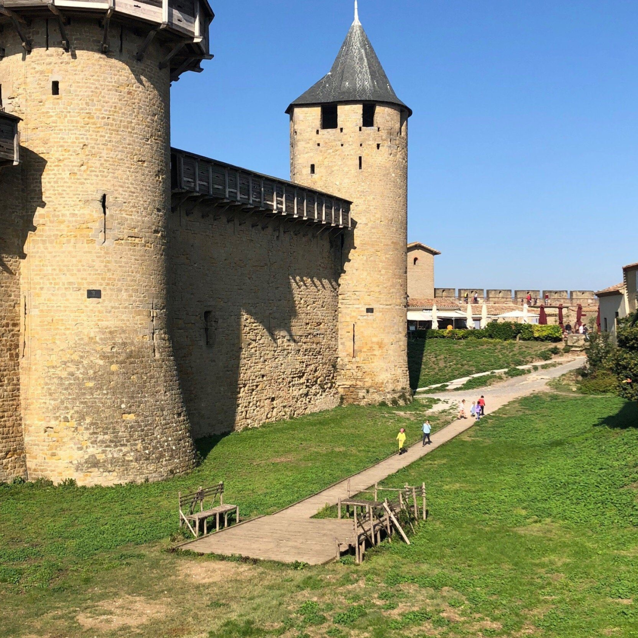 Attraktionen in der Nähe des Schlosses Carcassonne, 2050x2050 HD Handy