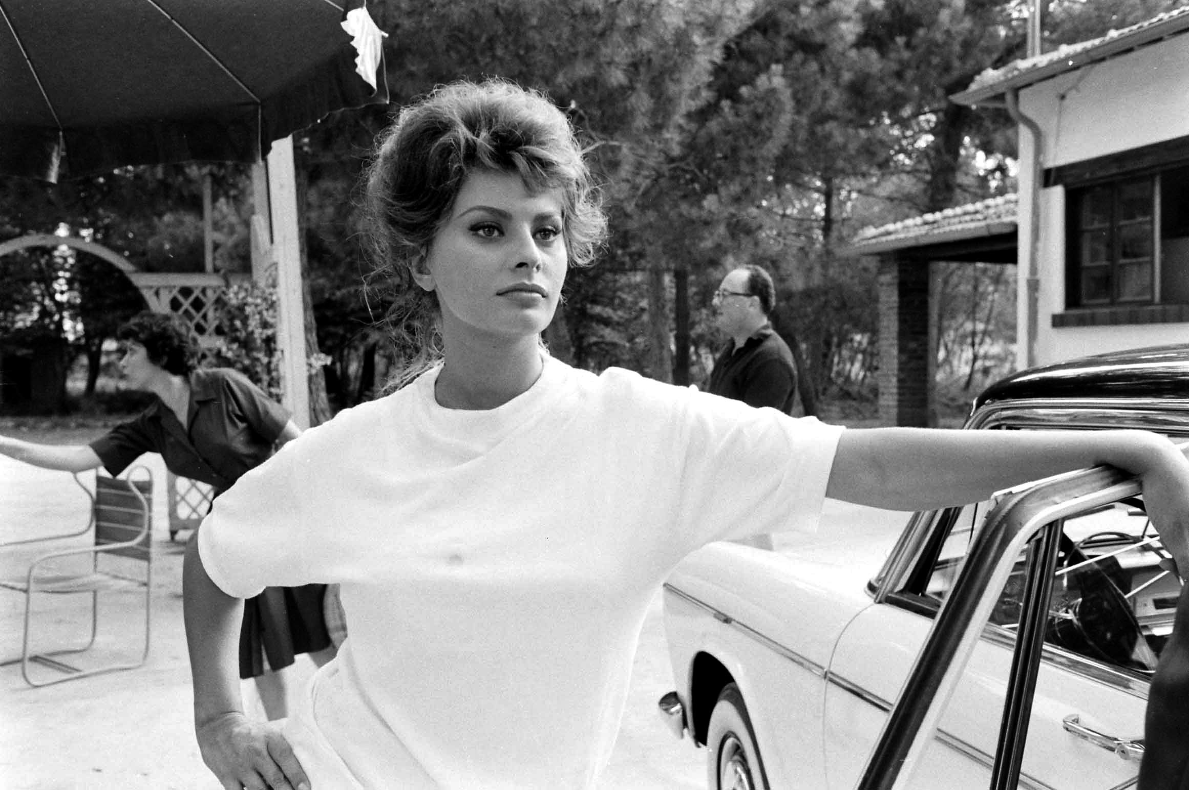 Sophia Loren movies, Rare classic photos, Movie legend, Iconic moments, 2330x1550 HD Desktop