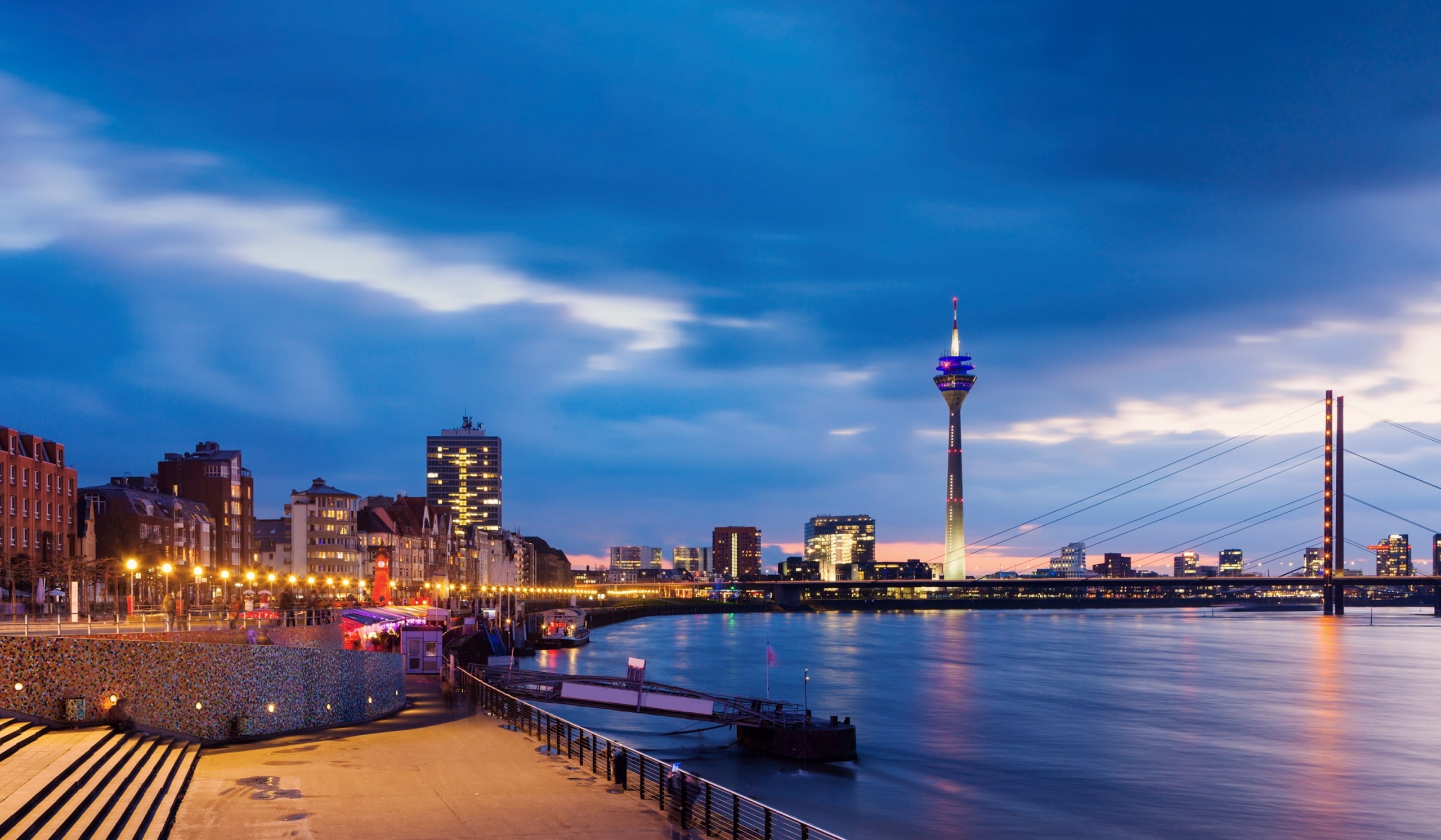 Dusseldorf Skyline, Architectural marvels, Metropolitan city, Travel experience, 2560x1500 HD Desktop