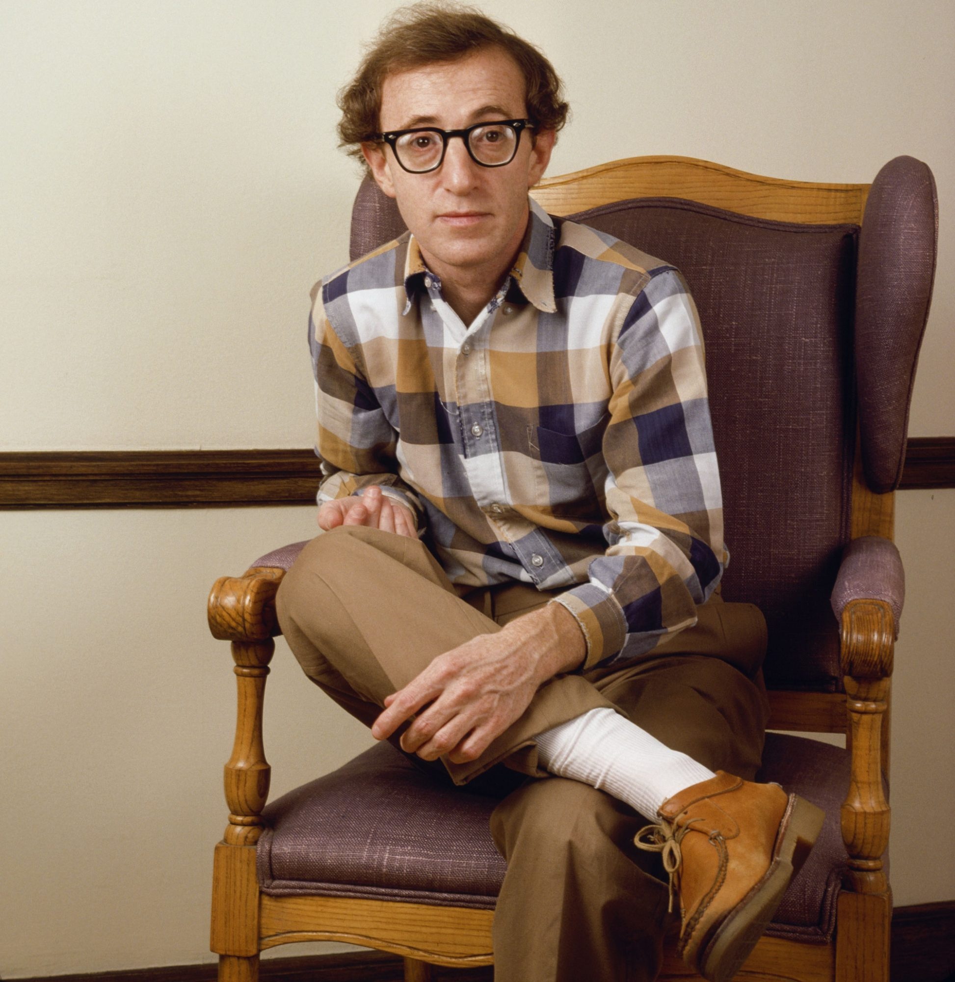 Woody Allen HBO docuseries, Abuse allegations, In-depth exploration, Disturbing revelations, 1950x2000 HD Handy