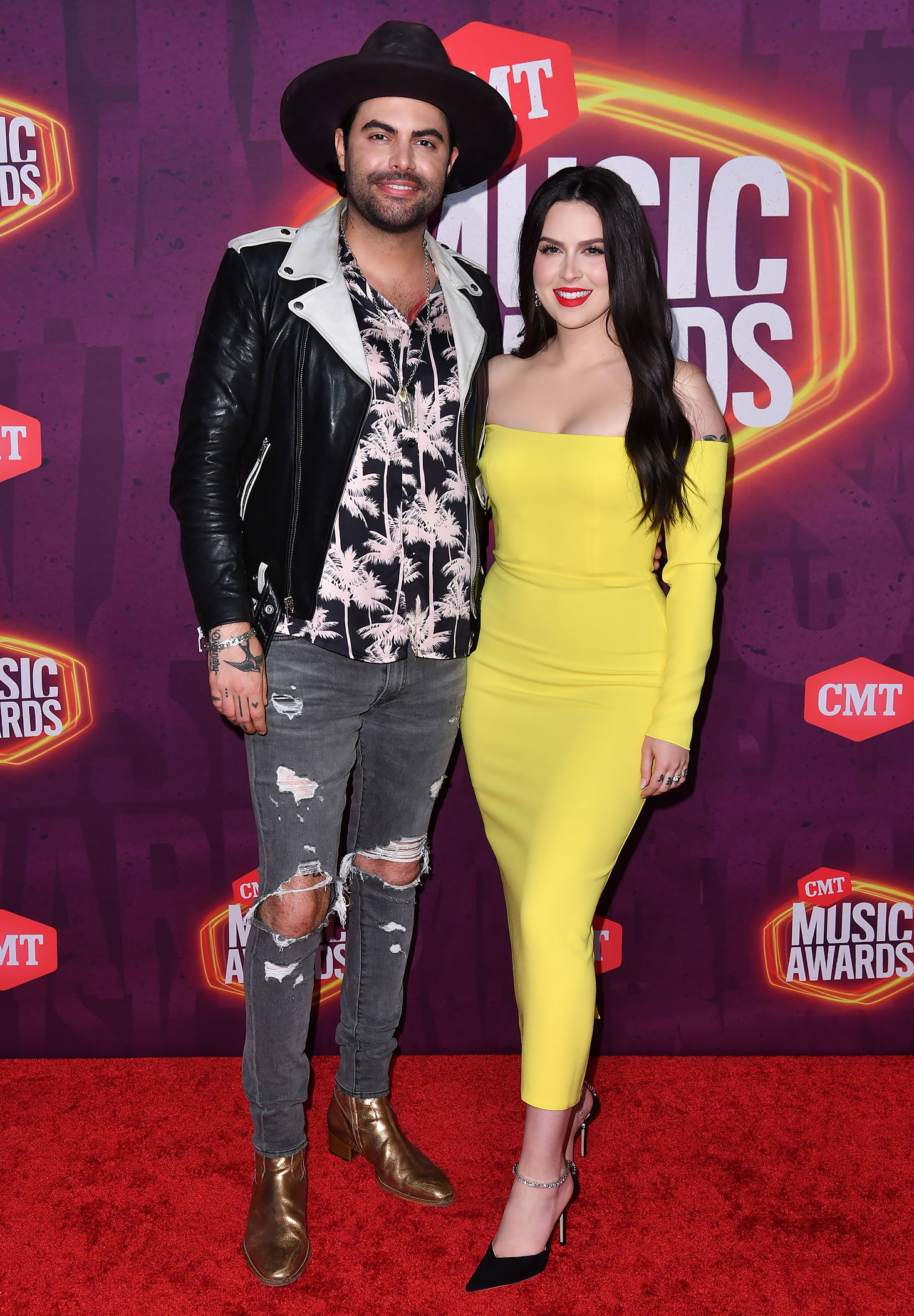 Niko Moon, CMT Music Awards 2021, Country music couples, Red carpet event, 1460x2100 HD Phone