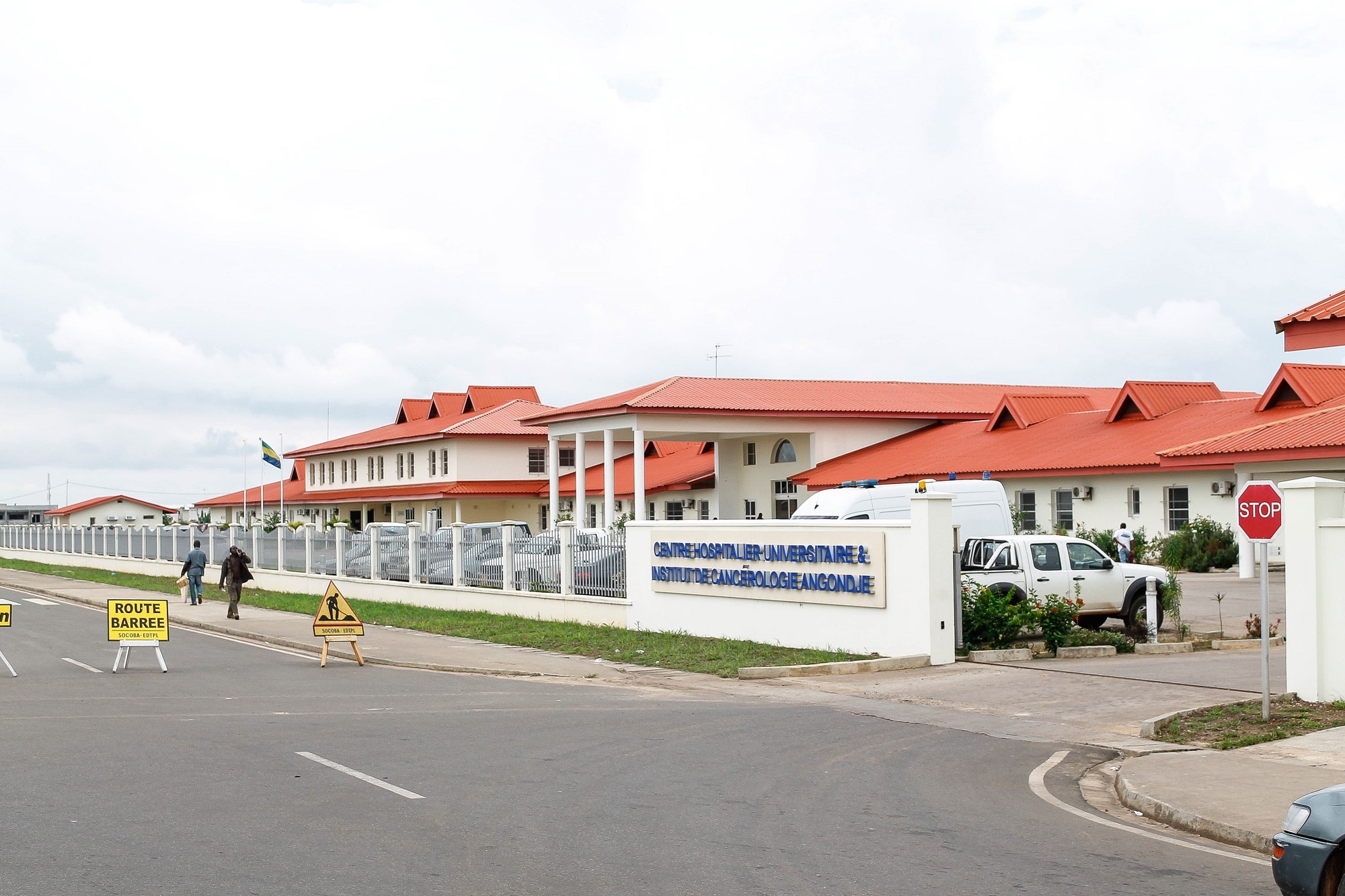 Angondje university hospital, Krebsinstitut Libreville, VAMED partnership, Cancer institute, 2000x1340 HD Desktop