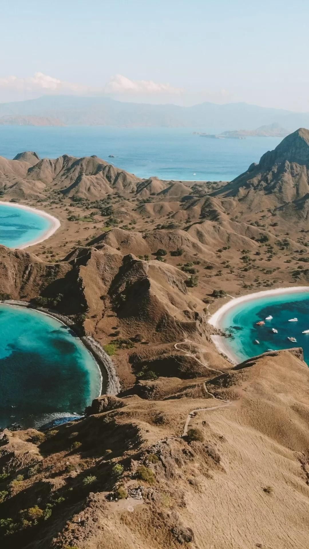 Atemberaubende Aussichten auf die Komodo Inseln, 1080x1920 Full HD Handy