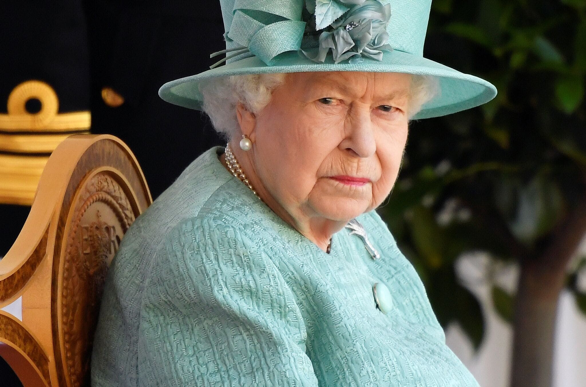 Elizabeth II (Celebs), Queen Elizabeth II's 95th birthday, Silent celebration, British monarch, 2050x1360 HD Desktop