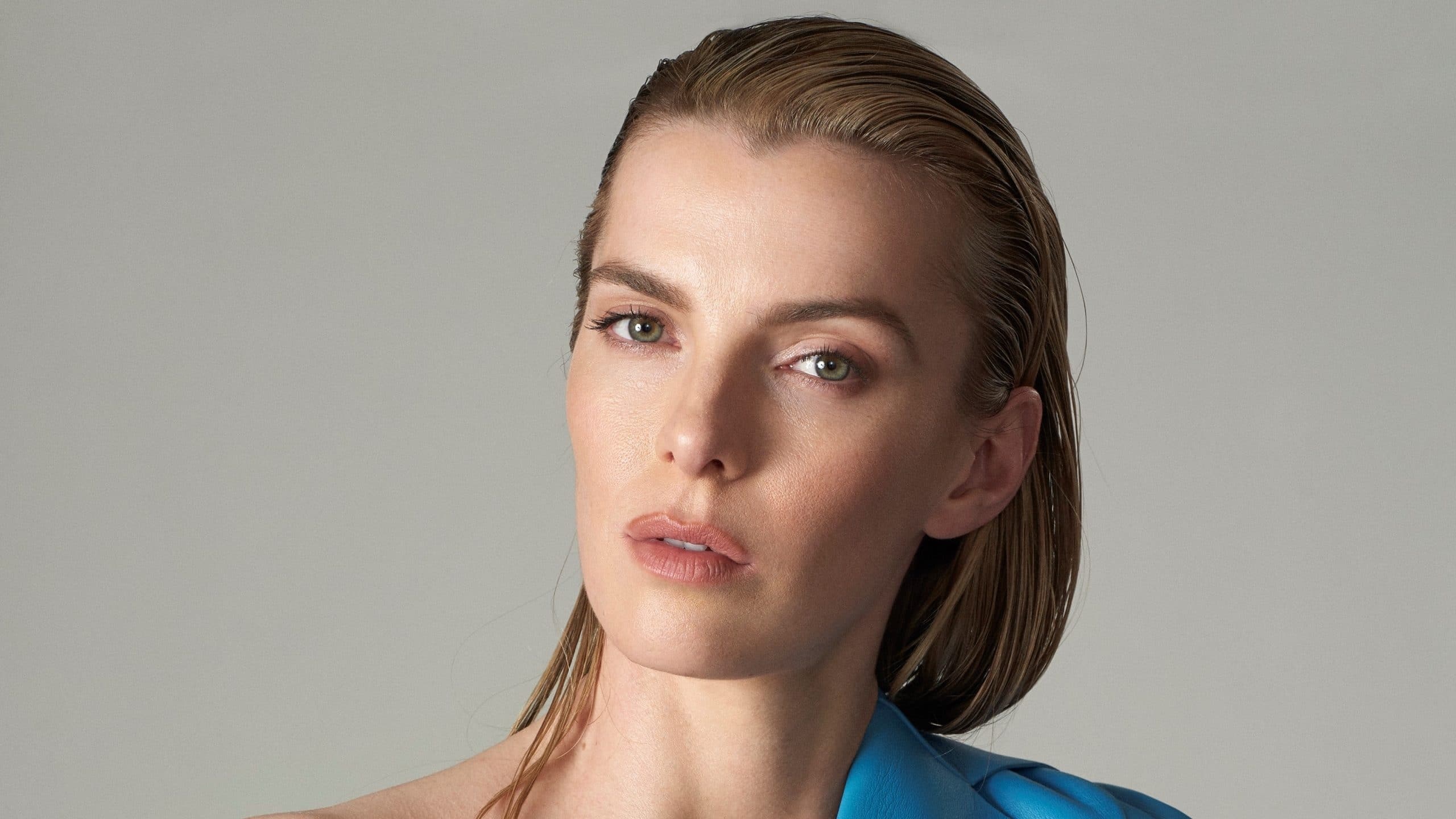 Betty Gilpin, Peacock drama lead, Acting prowess, New TV series, 2560x1440 HD Desktop