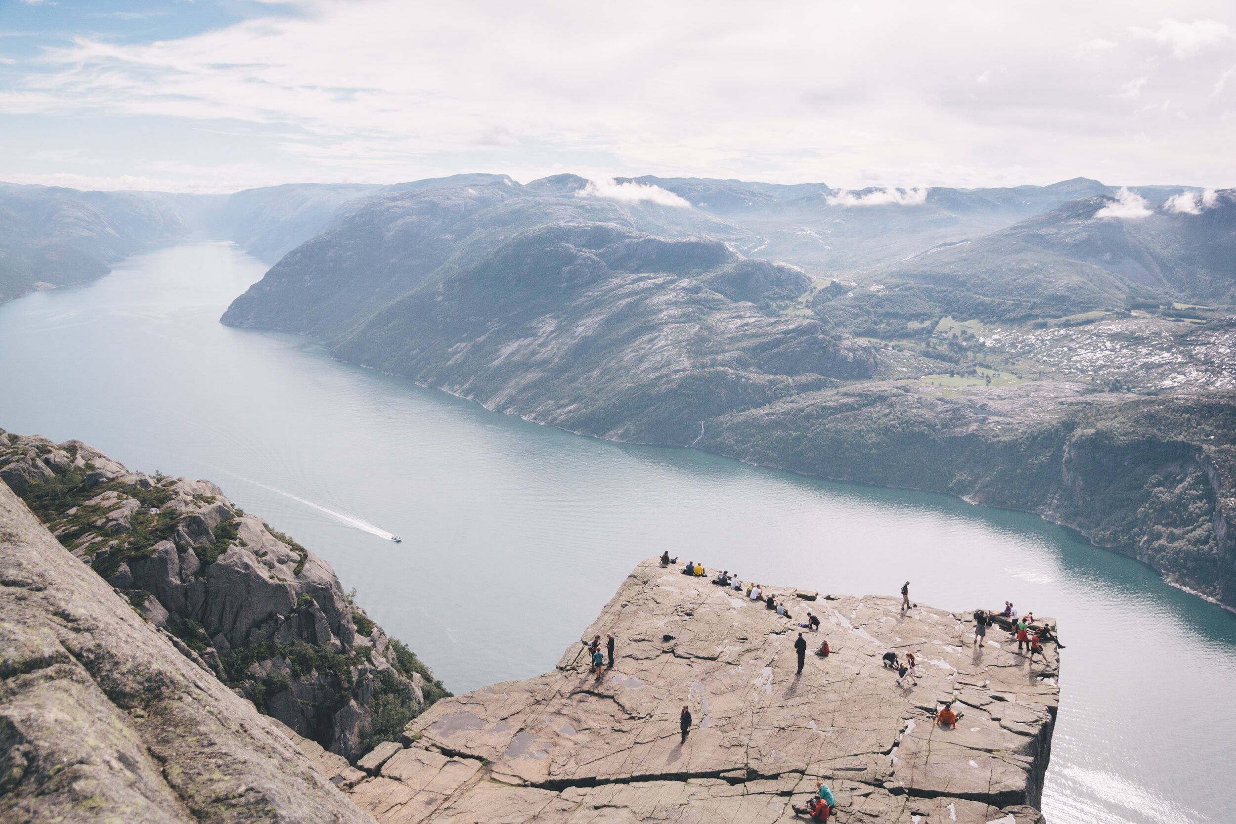 Pulpit Rock, Songesand, Norway trails, Supra international travel, 2500x1670 HD Desktop