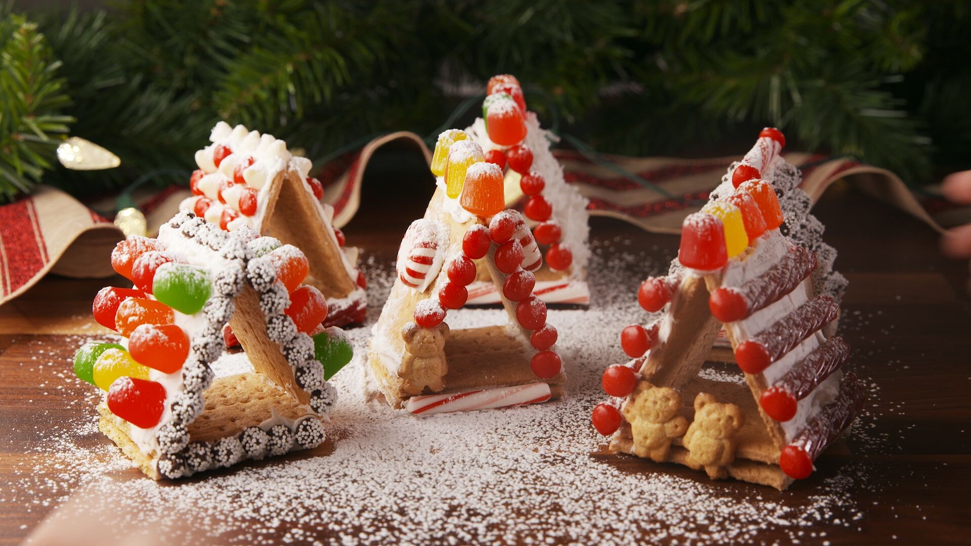 Mini gingerbread house recipe, Festive and delicious, Perfect holiday treat, Fun and easy to make, 1920x1080 Full HD Desktop