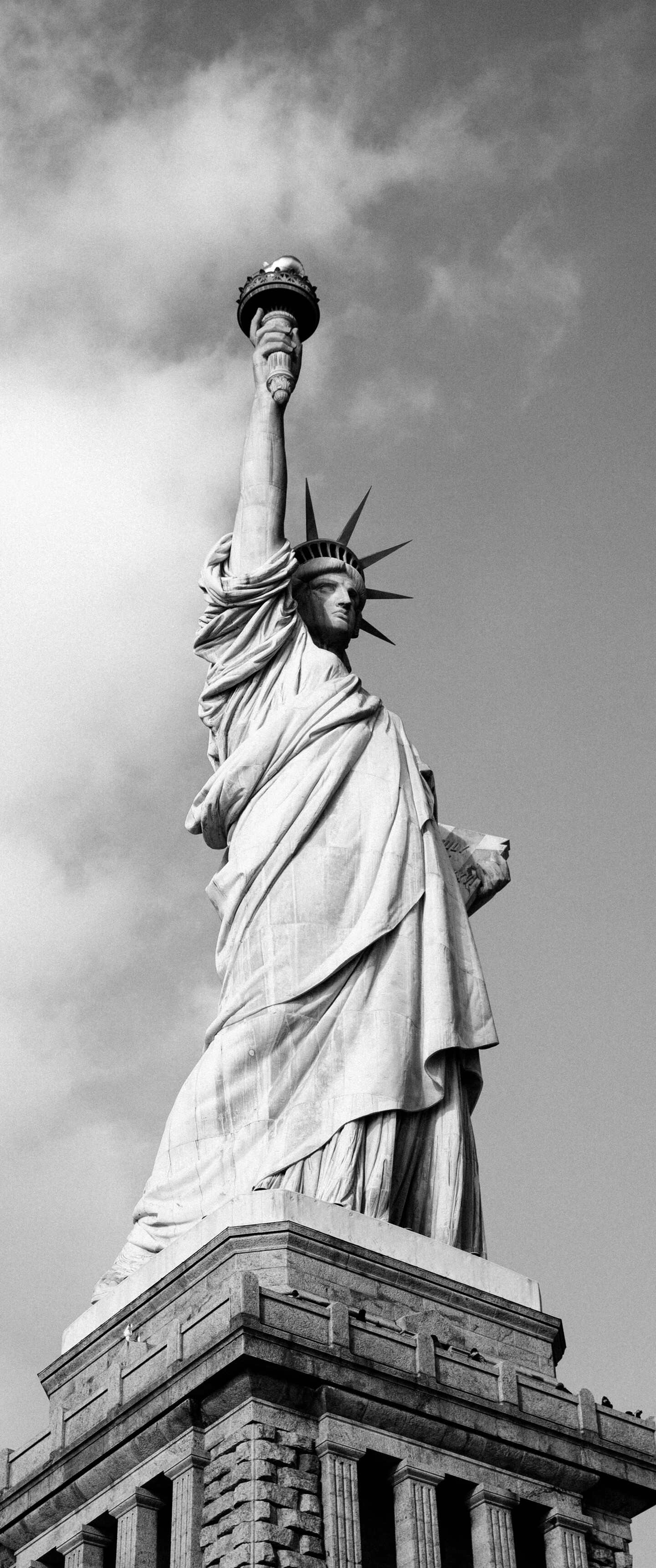 Statue of Liberty: Liberty Enlightening the World, Monochrome. 1440x3440 HD Wallpaper.