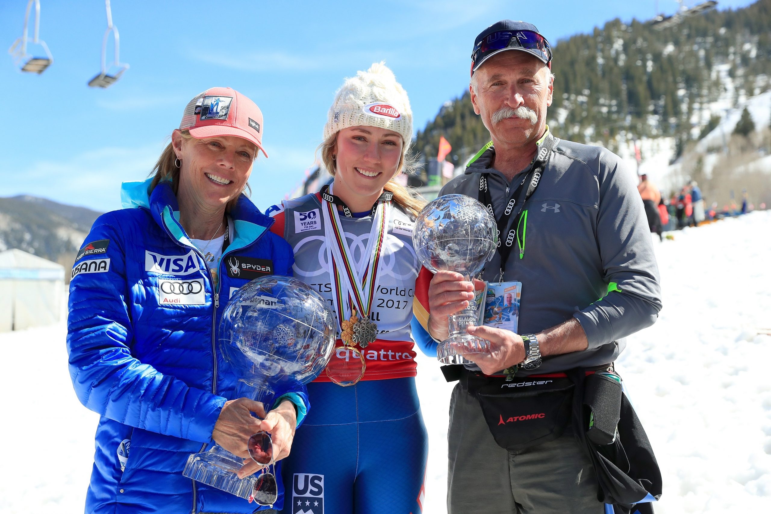 Mikaela Shiffrin, Heartbreaking loss, Unexpected tragedy, Family mourning, 2560x1710 HD Desktop
