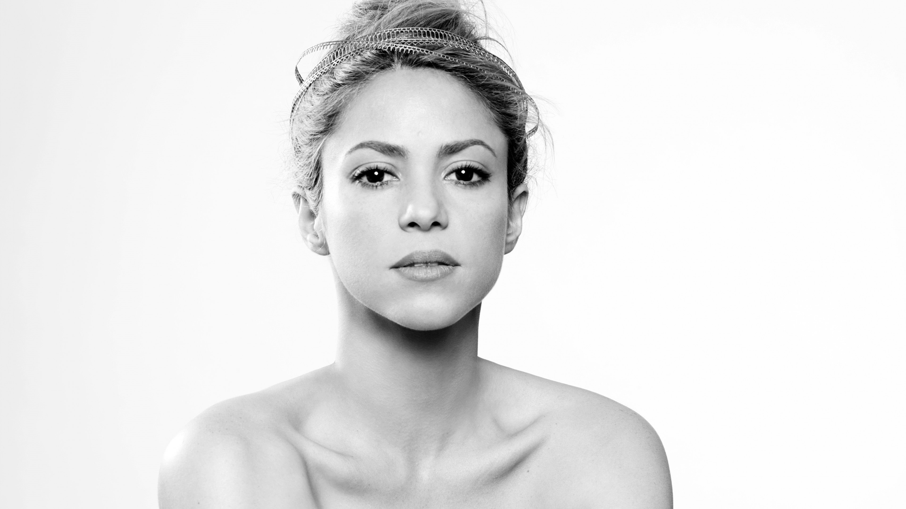 Shakira, Monochrome 4K, American singer, High-quality wallpaper, 3840x2160 4K Desktop