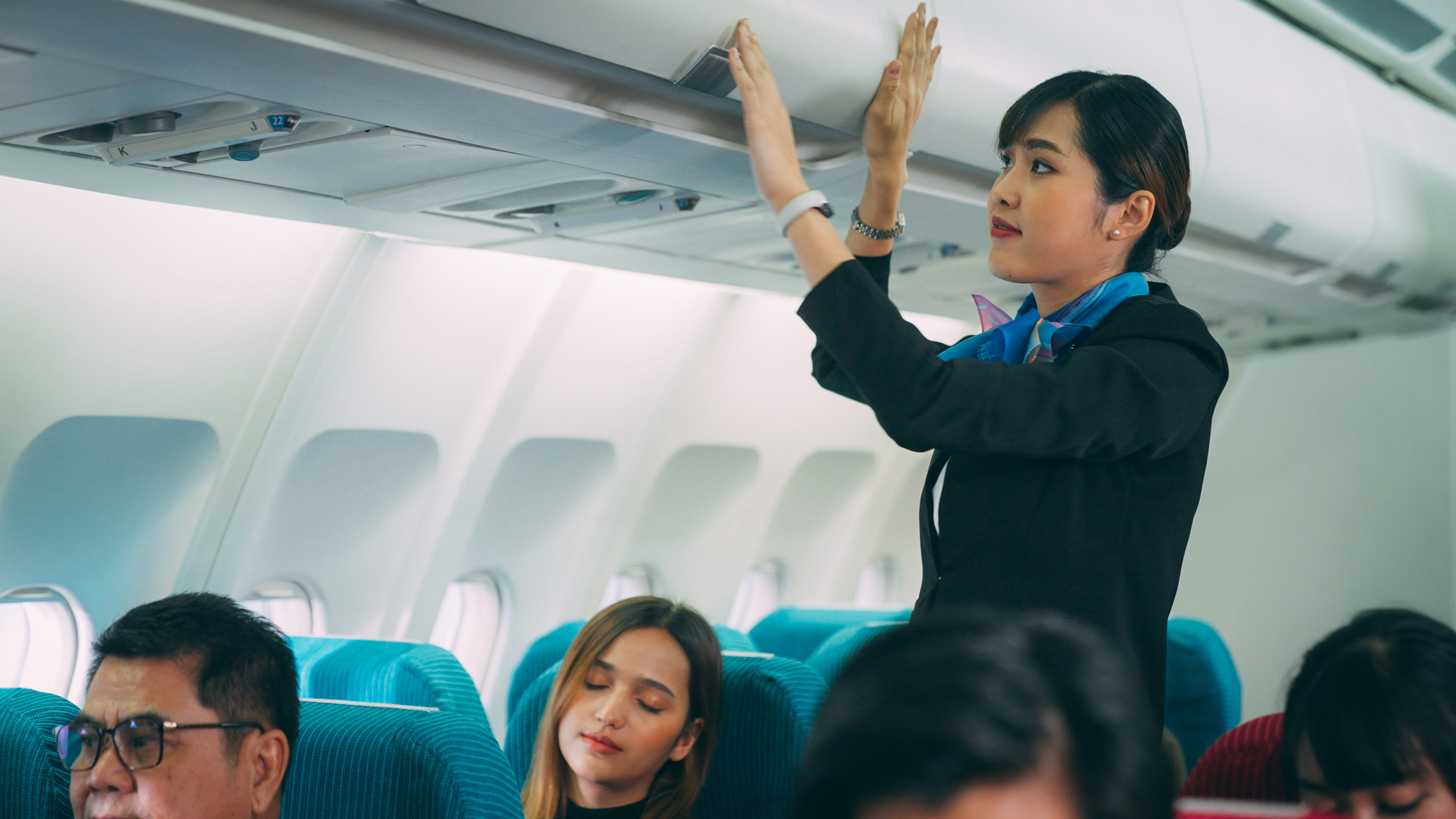Flight Attendant, Travels, Annoying passengers, Plane etiquette, 3840x2160 4K Desktop
