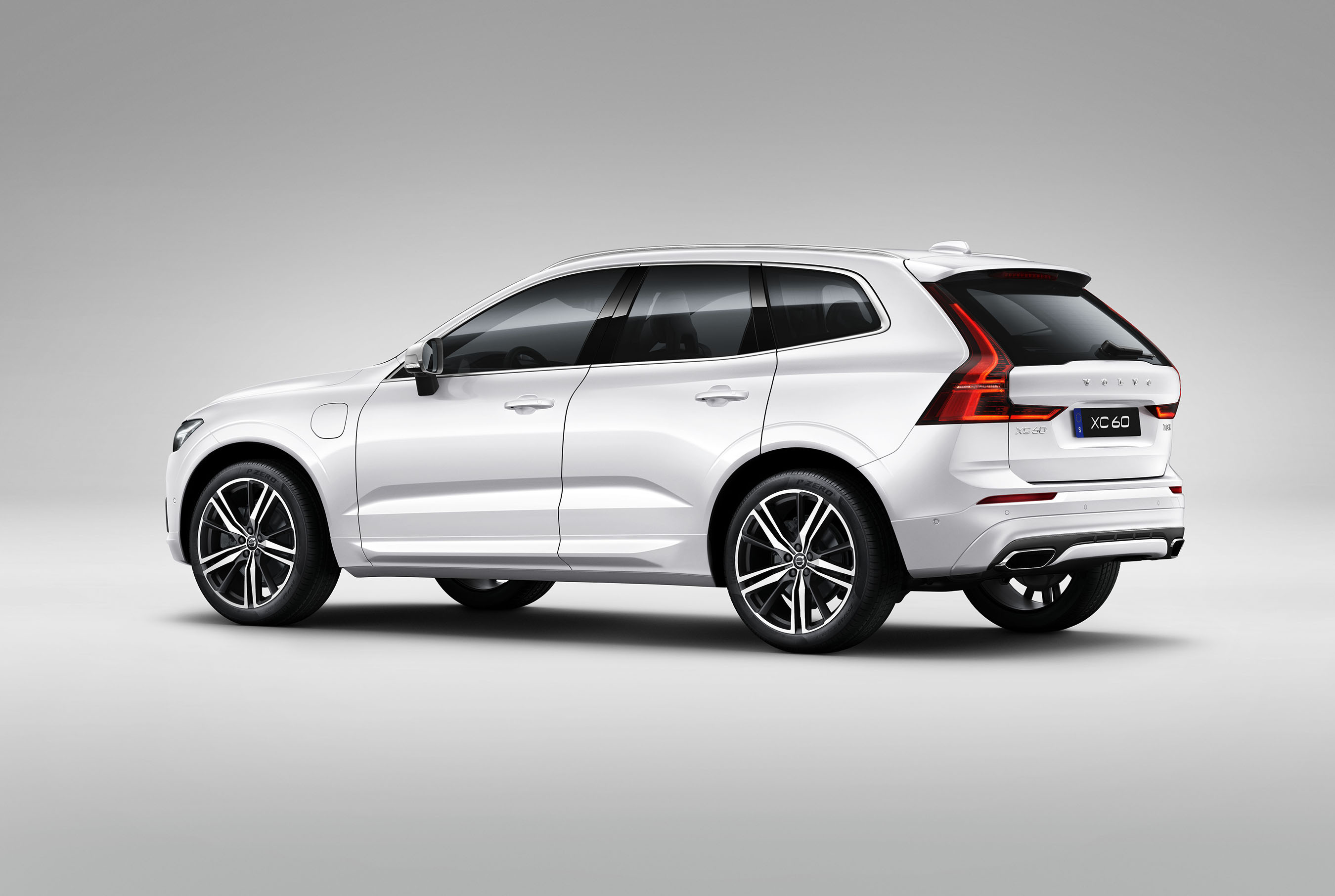 Volvo XC60, New safety features, Advanced assistive technology, Enhanced security, 2700x1820 HD Desktop