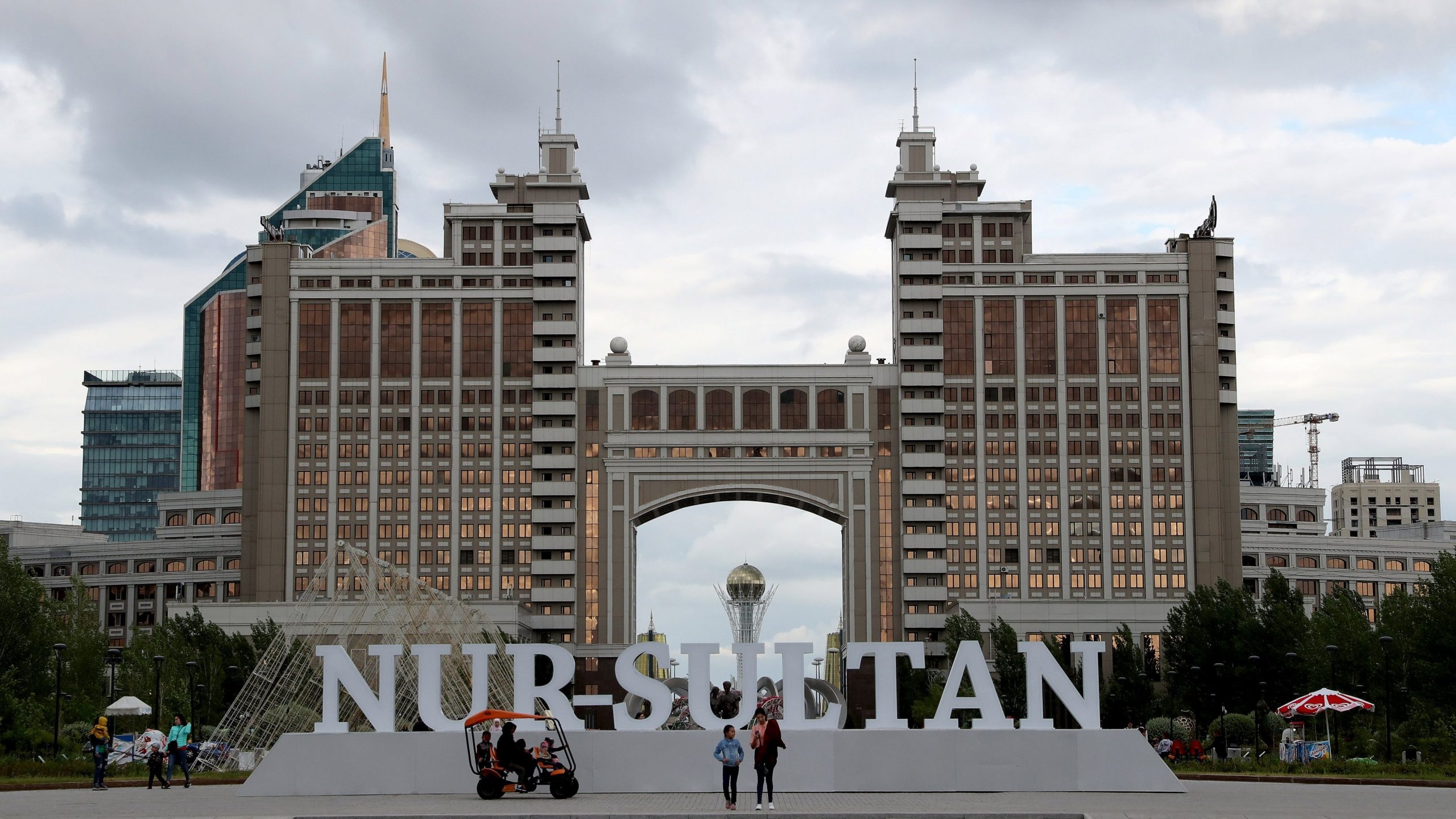 Nur-Sultan's economy, Short-term recovery, Structural transformation, Kazakhstans future, 2560x1440 HD Desktop