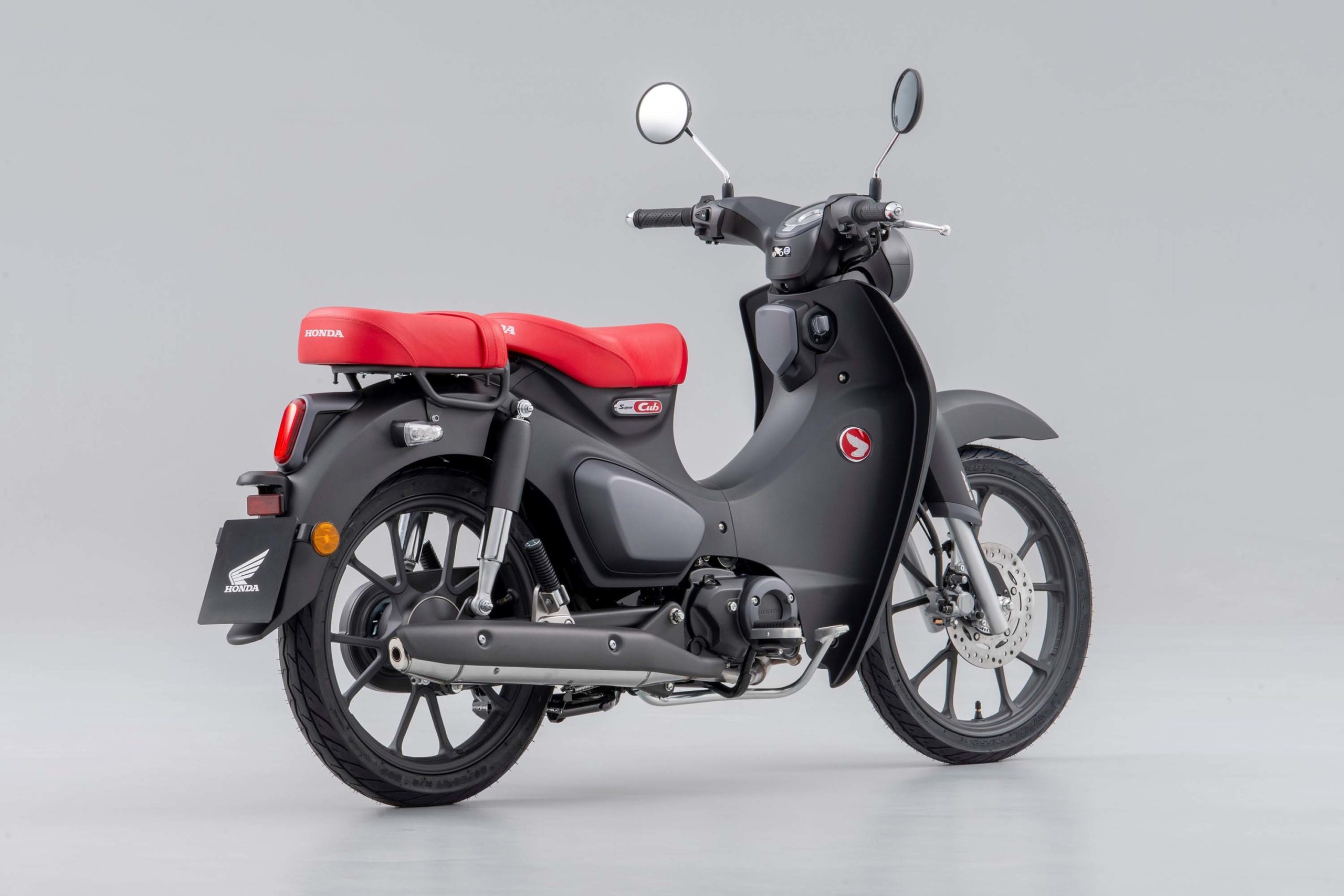 Honda Super Cub, Iconic scooter, Rear seat addition, Updated model, 2560x1710 HD Desktop