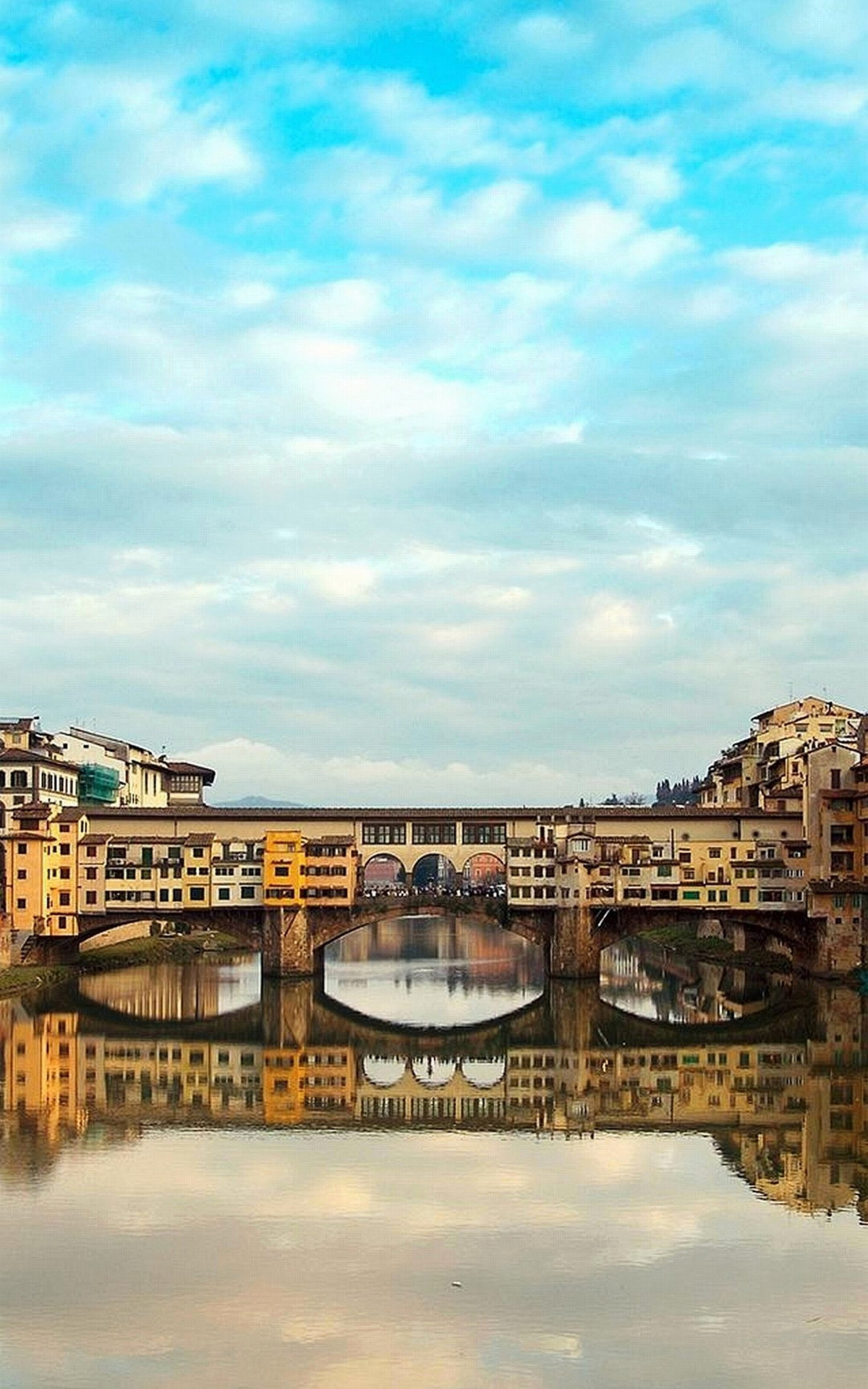 Florence: Ponte Vecchio, a famous bridge near Palazzo Pitti. 1200x1920 HD Background.